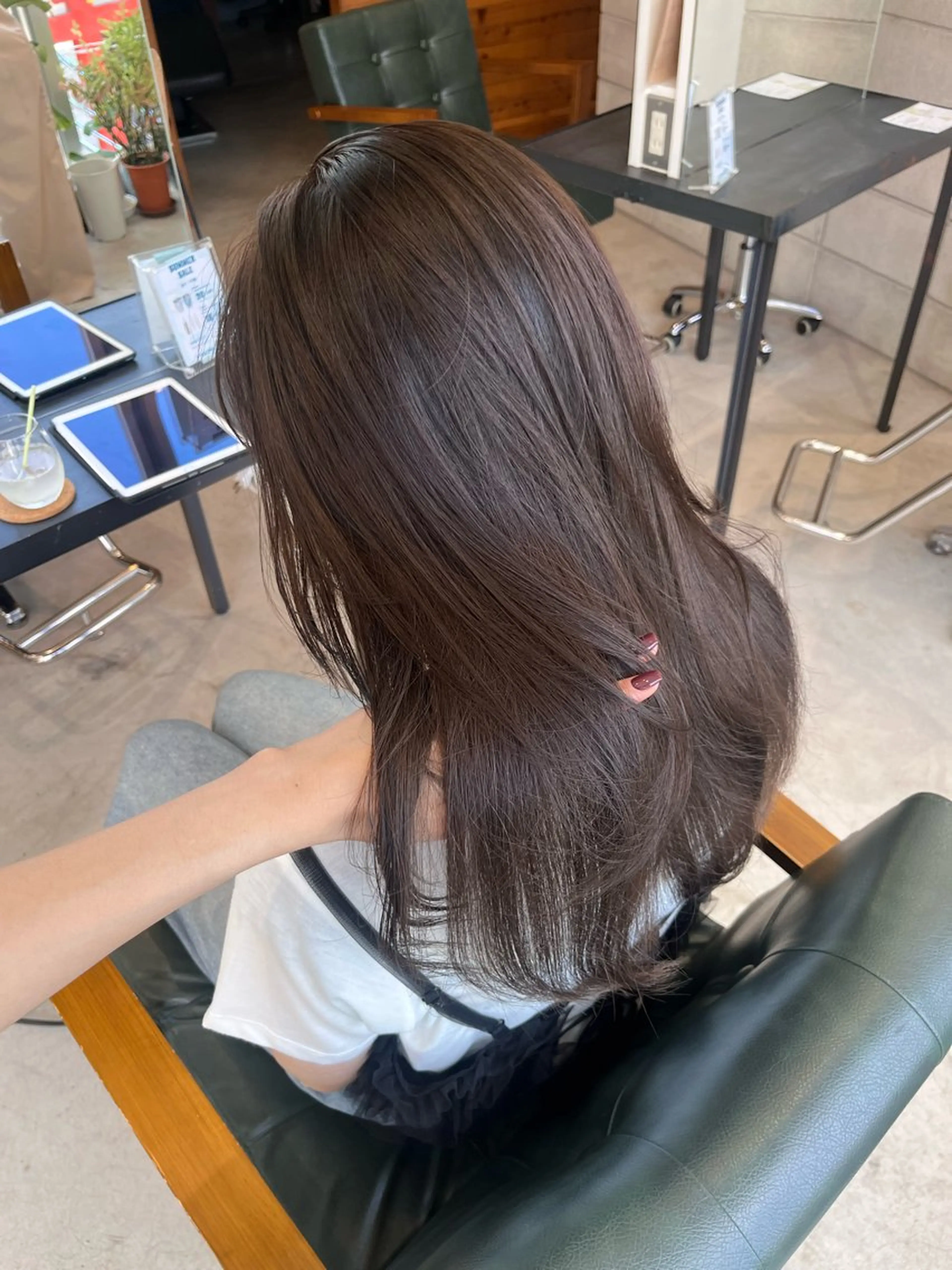 セミロング カラー あ あのヘアスタイル