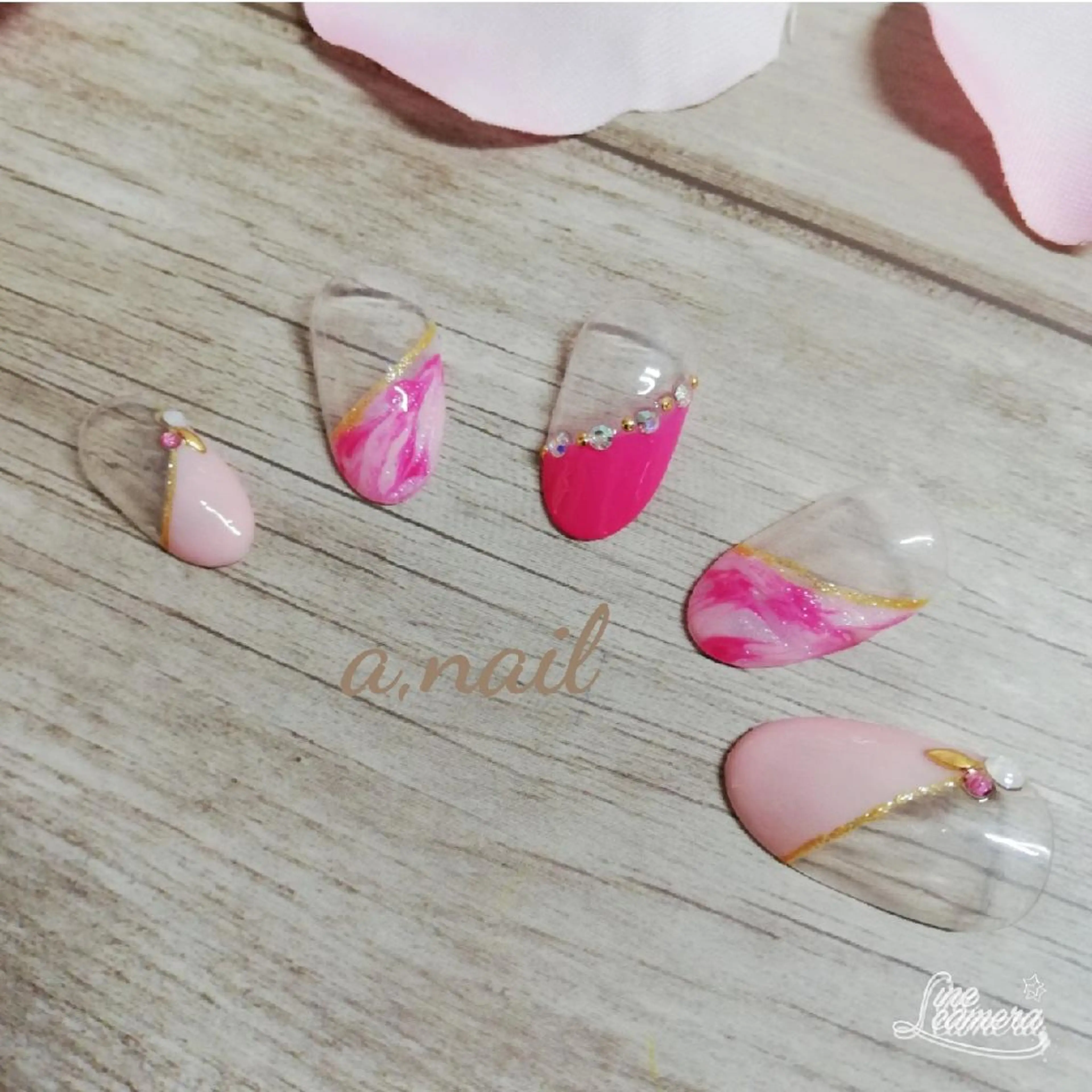 ネイル ストーンネイル ハンドネイル ネイルサロン エーネイルのネイルデザイン