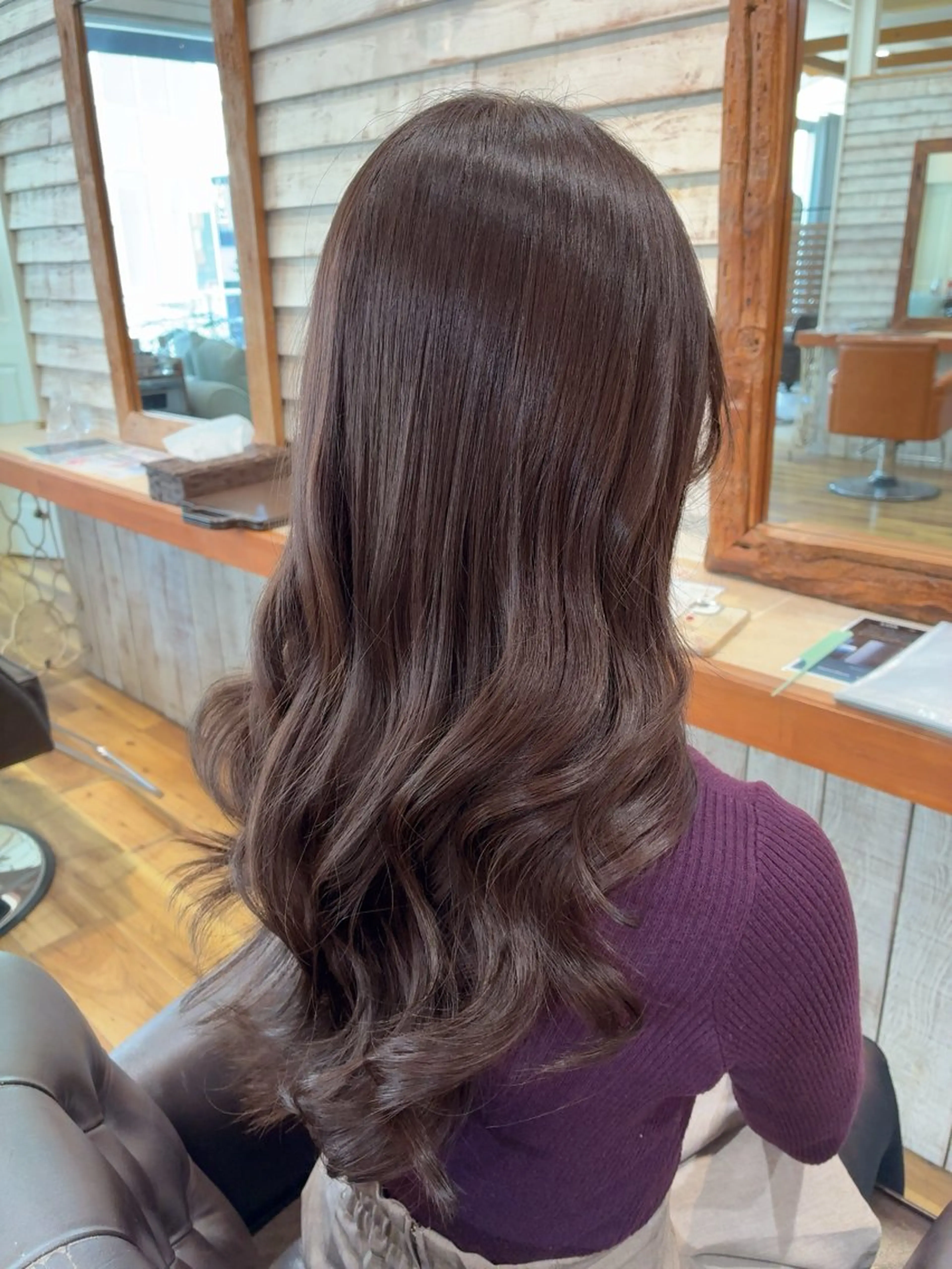 ロング カット ヘアカラー トリートメント 秋田弥生 /髪質改善/艶カラーのヘアスタイル