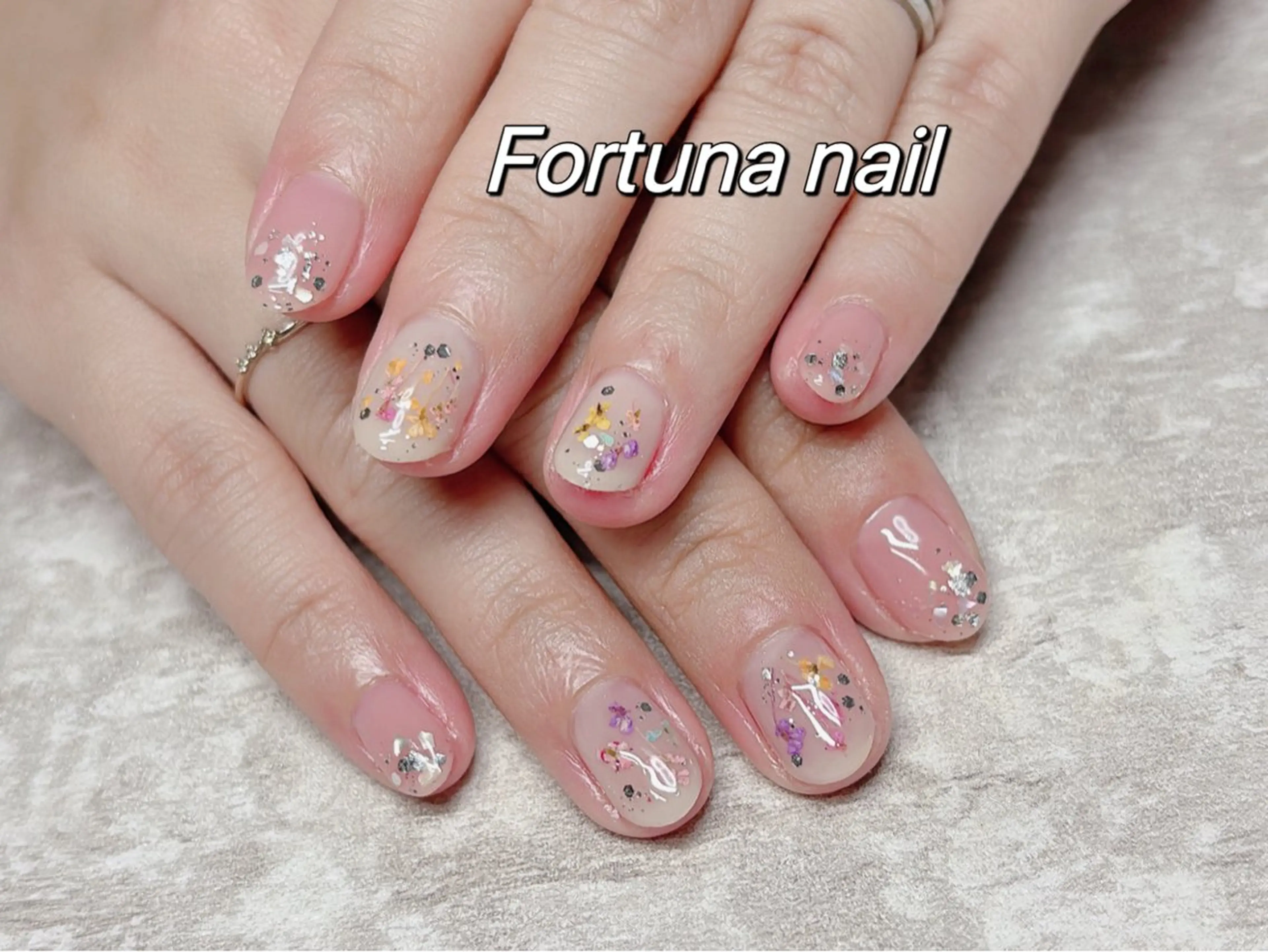 ネイル ハンドネイル Nail •Head スパFortunaのネイルデザイン