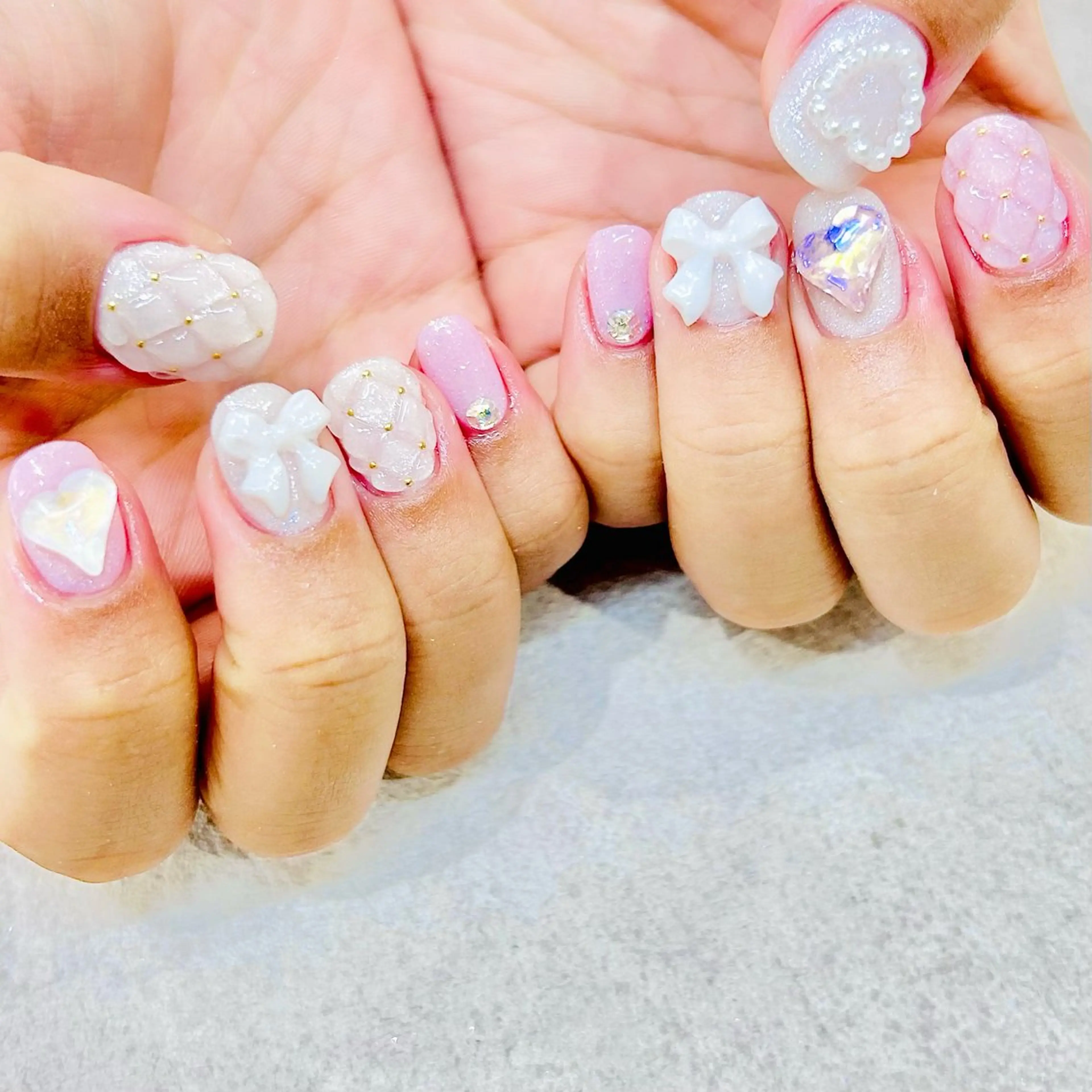 ネイル ストーンネイル ハンドネイル muum_nail 新宿2分 三丁目1分のネイルデザイン