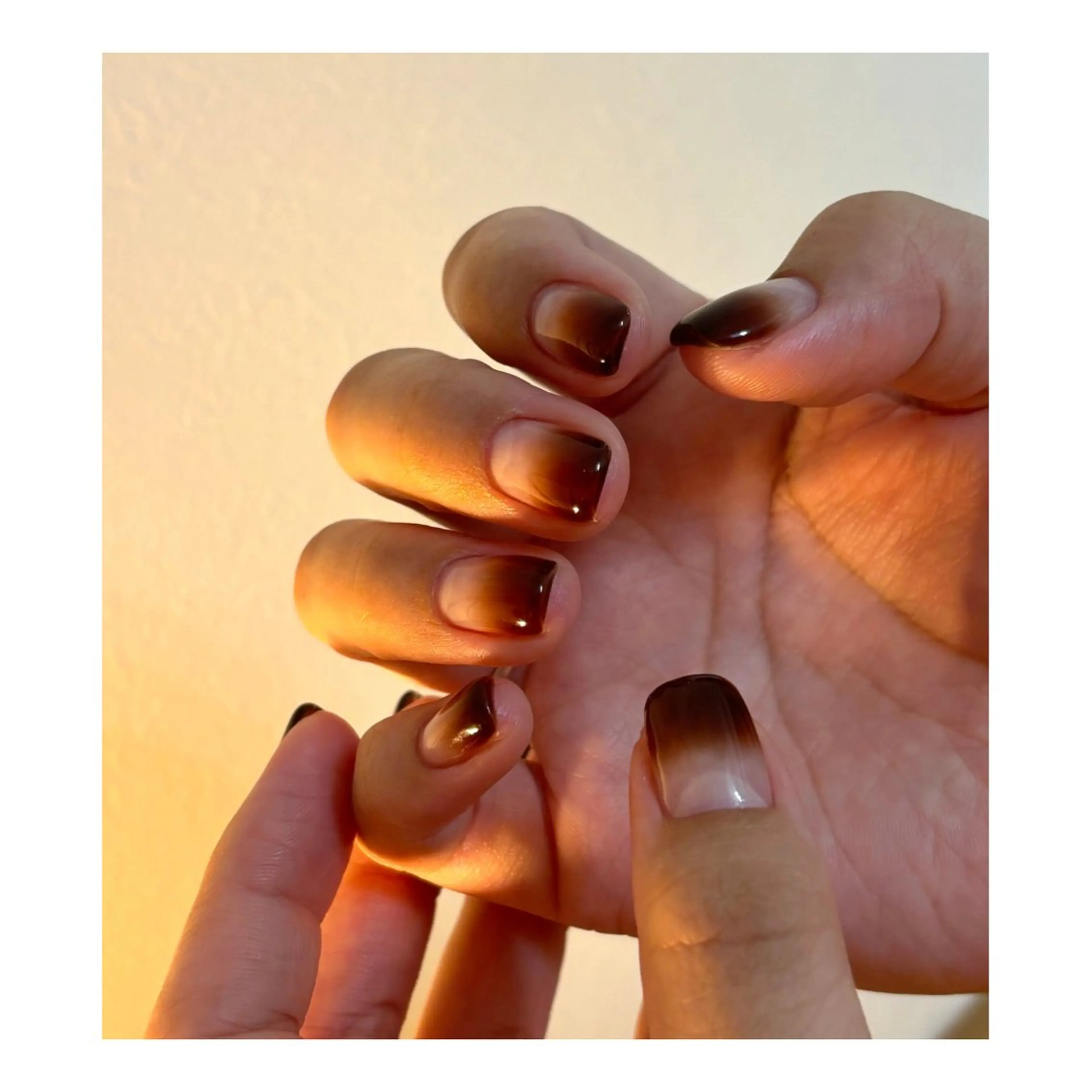 ネイル ブラウン ハンドネイル Elio所属・Elio 国泰寺のネイルデザイン