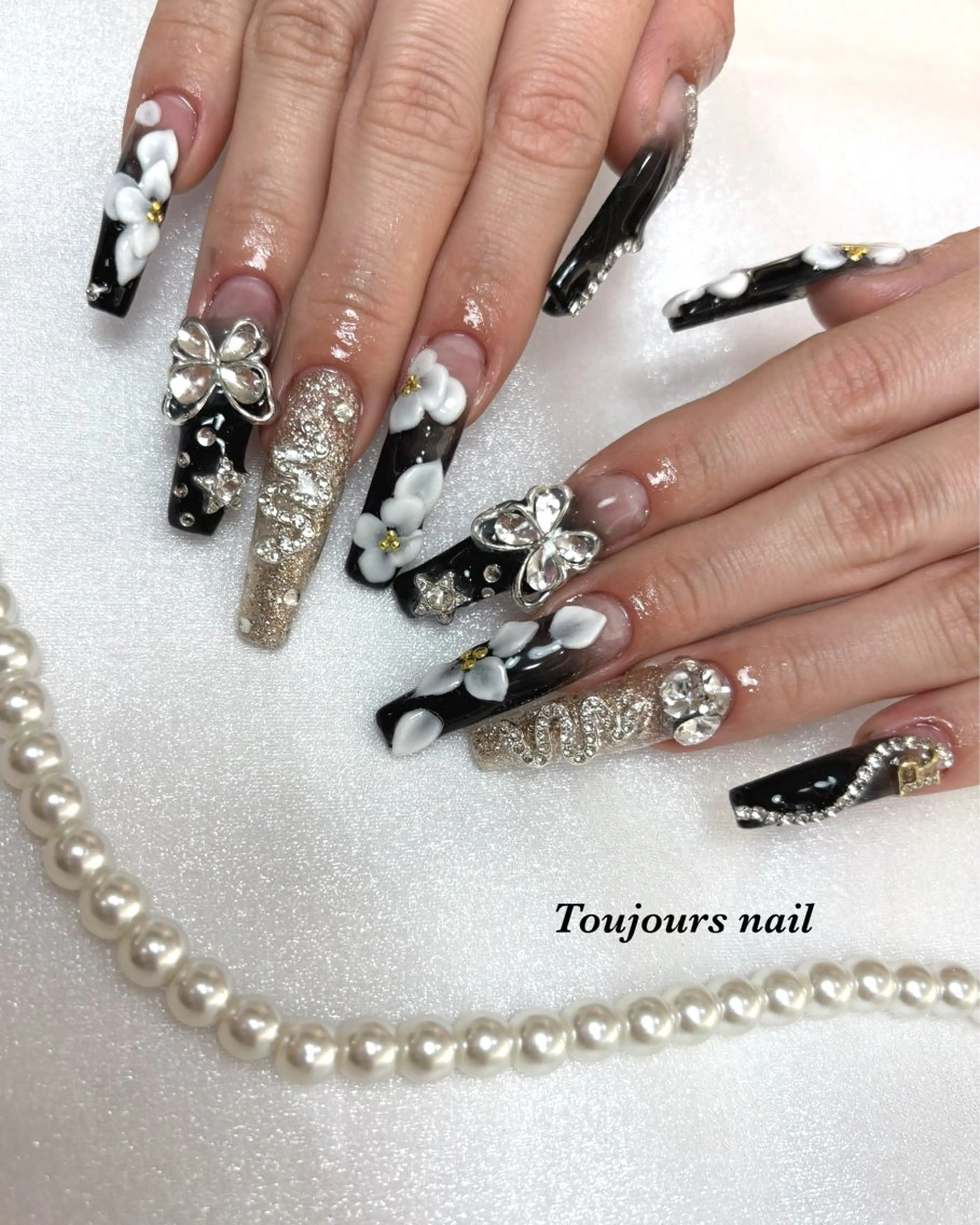 ネイル 成人式 持ち込み ハンドネイル Toujours nail所属・Toujours / nanaのネイルデザイン