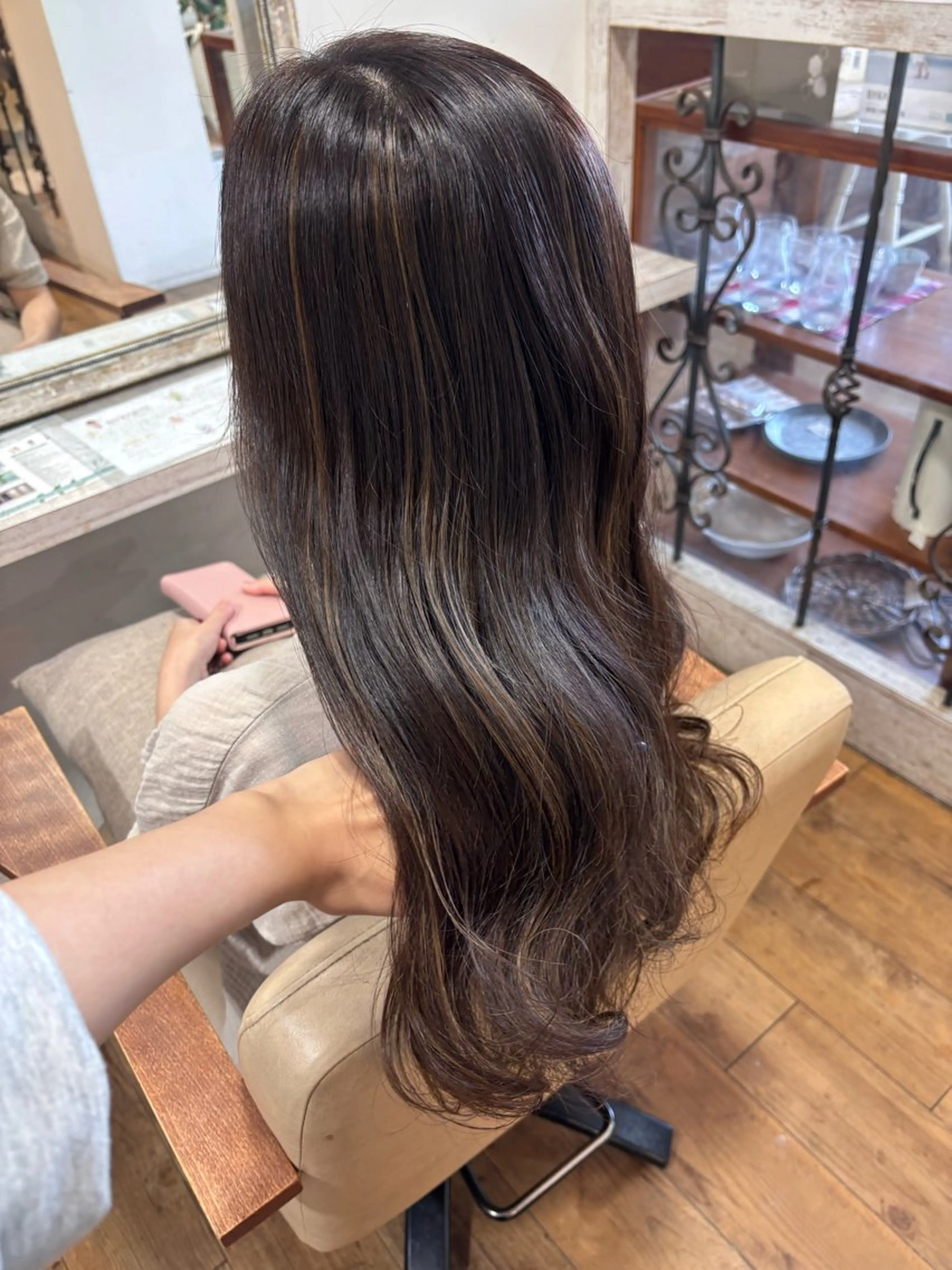 ロング カラー ブリーチ ハイライトカラー ハイライト カット ヘアカラー 関根 菜帆のヘアスタイル