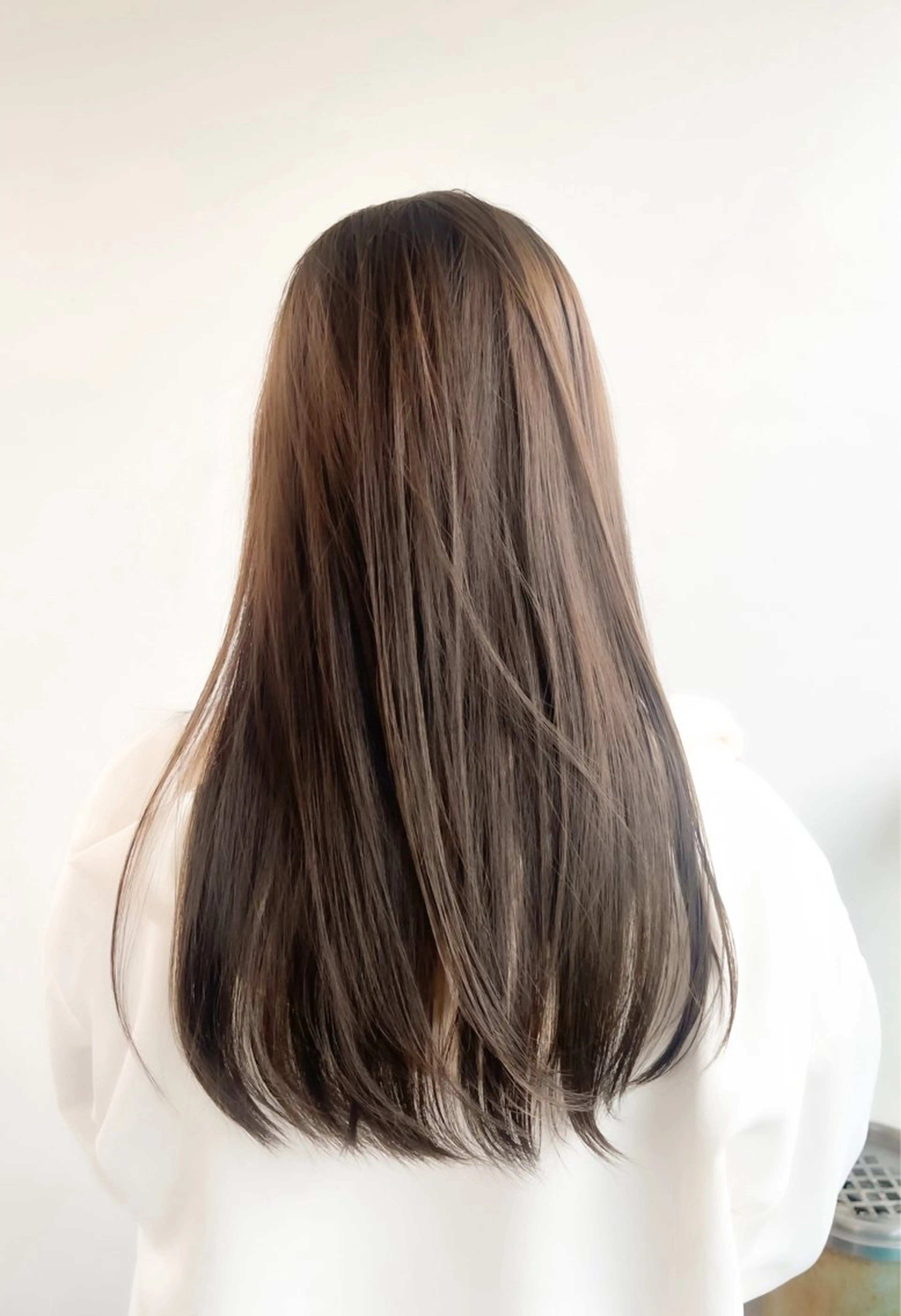 セミロング カラー 艶カラー🫧 猿渡 響のヘアスタイル