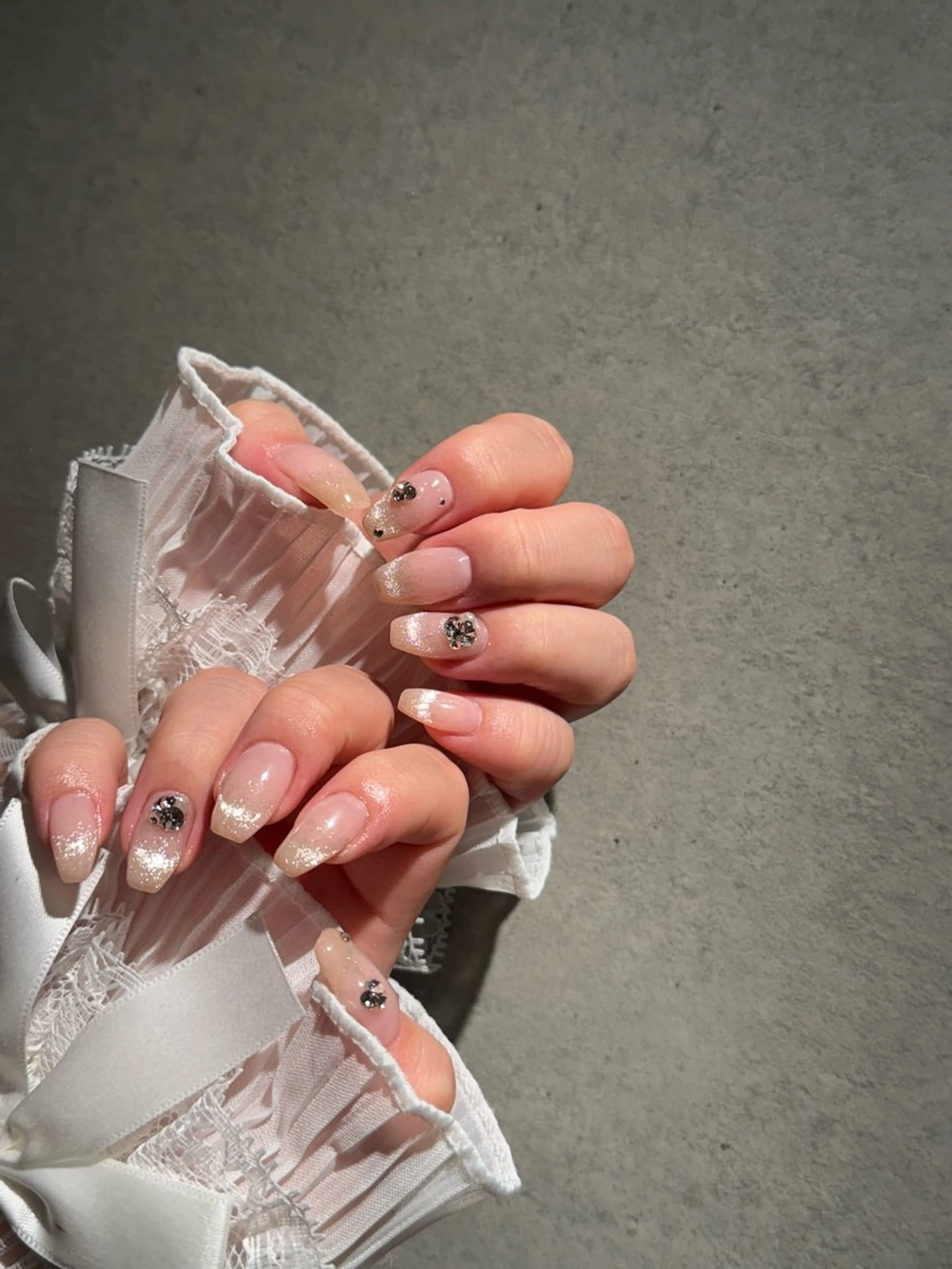 ネイル I-nailロング /ワンホン/キラキラのネイルデザイン