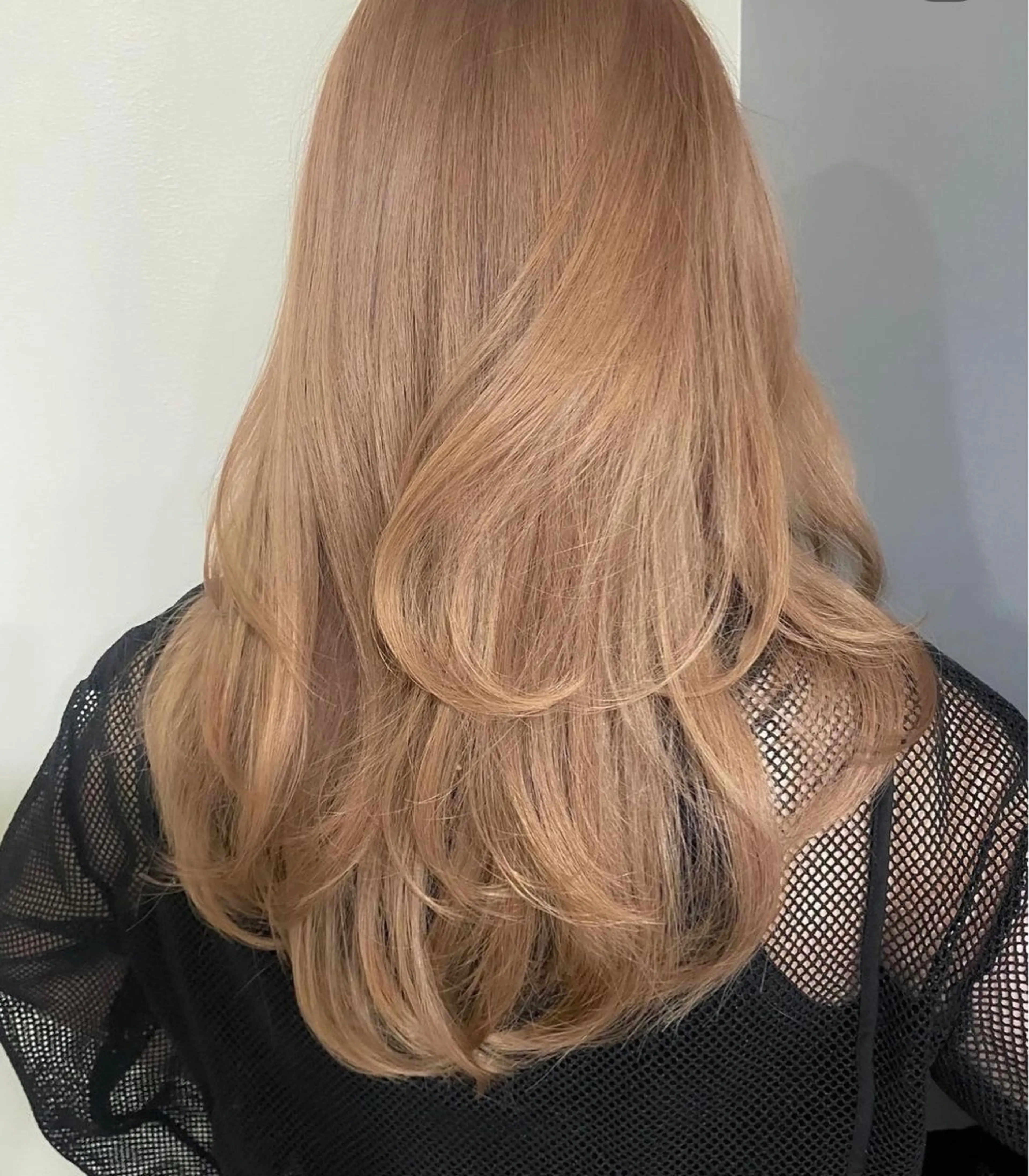 ロング 🌟デザインカラー 久保悠那のヘアスタイル