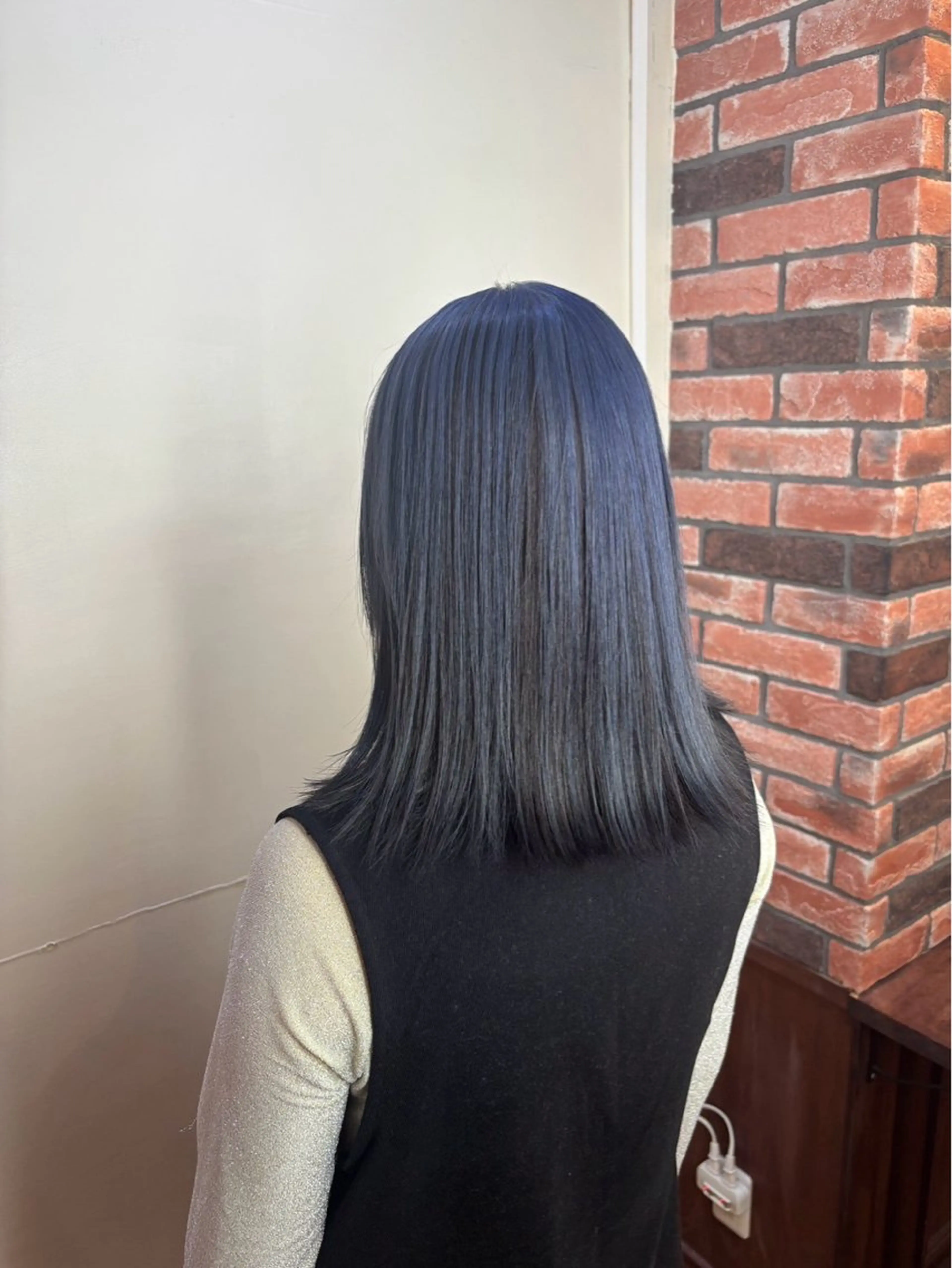 カラー ブリーチ 菅野 涼 ARTS litaのヘアスタイル