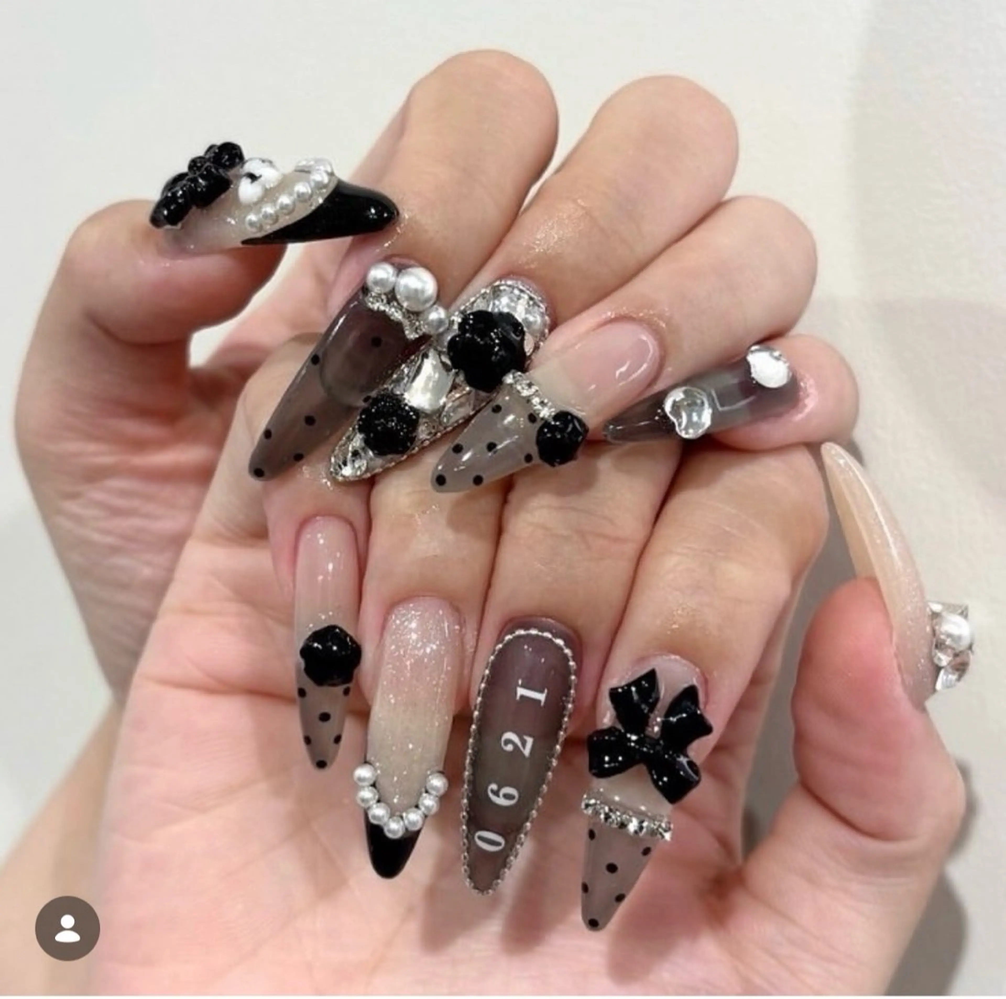 ネイル 【パラジェル・フィルイン】 T&BNAIL STUDIO所属・り オ　ロング無制限中のネイルデザイン