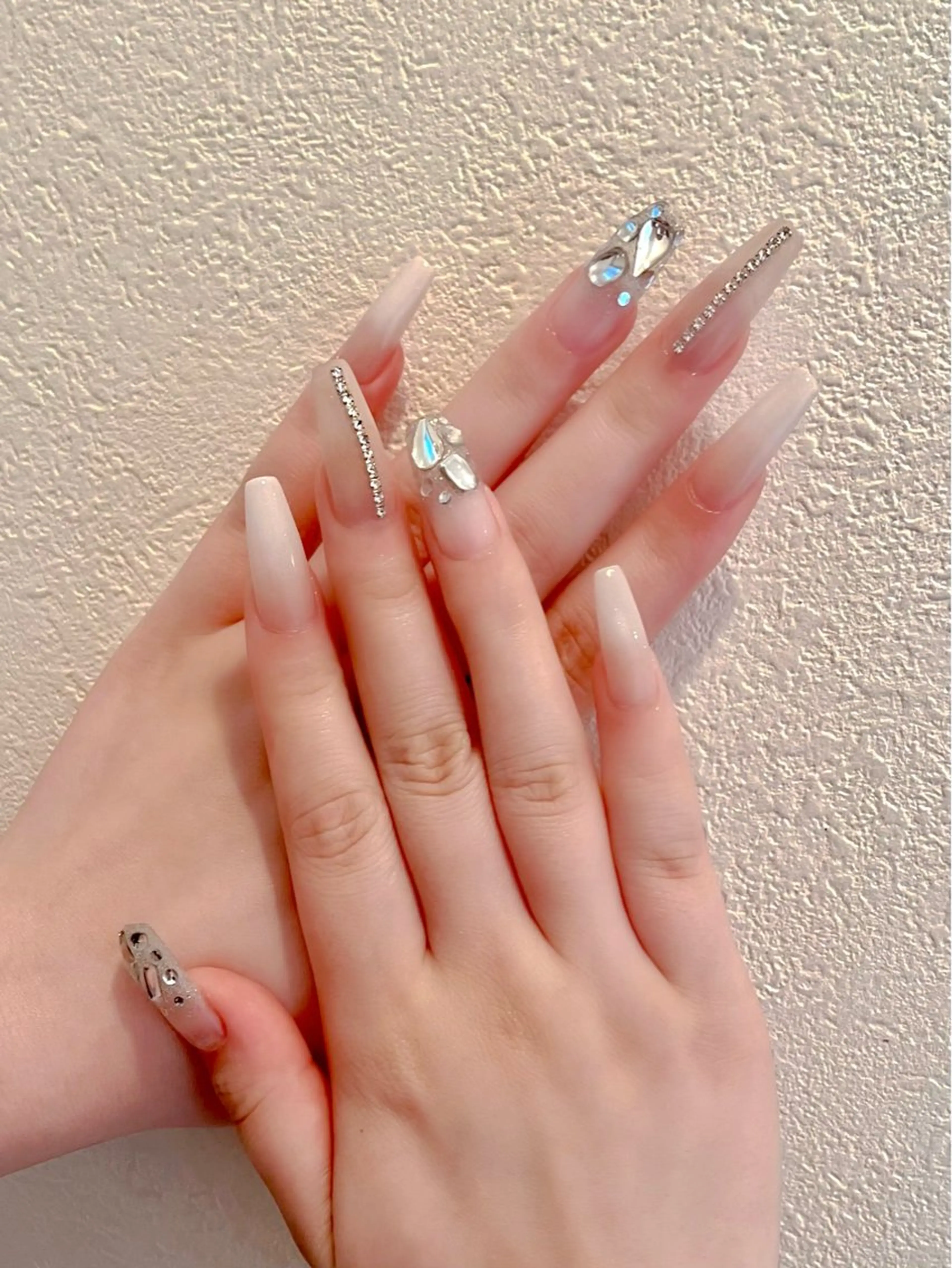 ネイル キラキラネイル マグネットネイル ワンカラーネイル スカルプネイル ワンホンネイル nine.🦋 YUKOのネイルデザイン