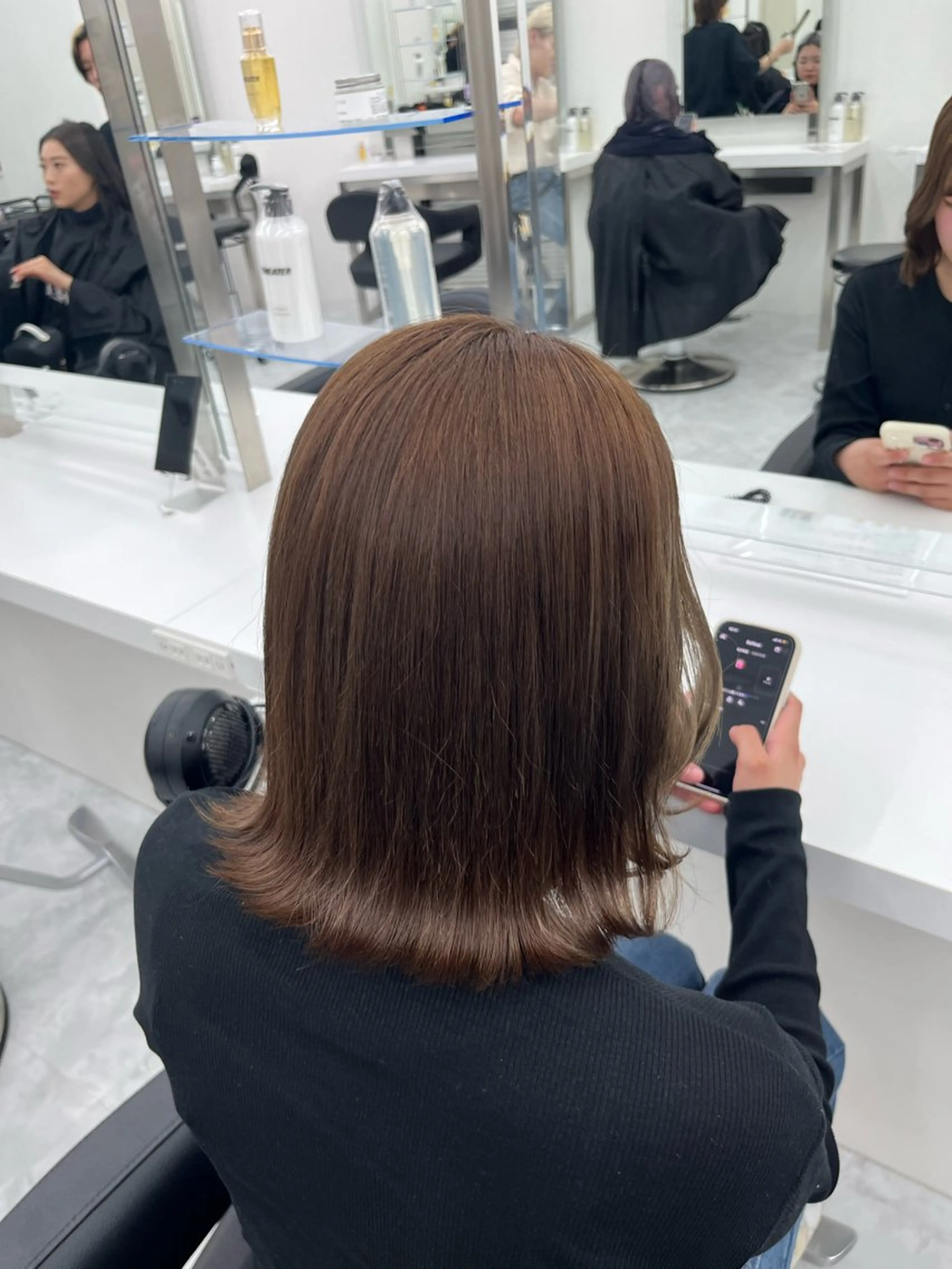 ミディアム カラー ヘアアレンジ 艶髪ハイトーン🫧 Kurehaのヘアスタイル