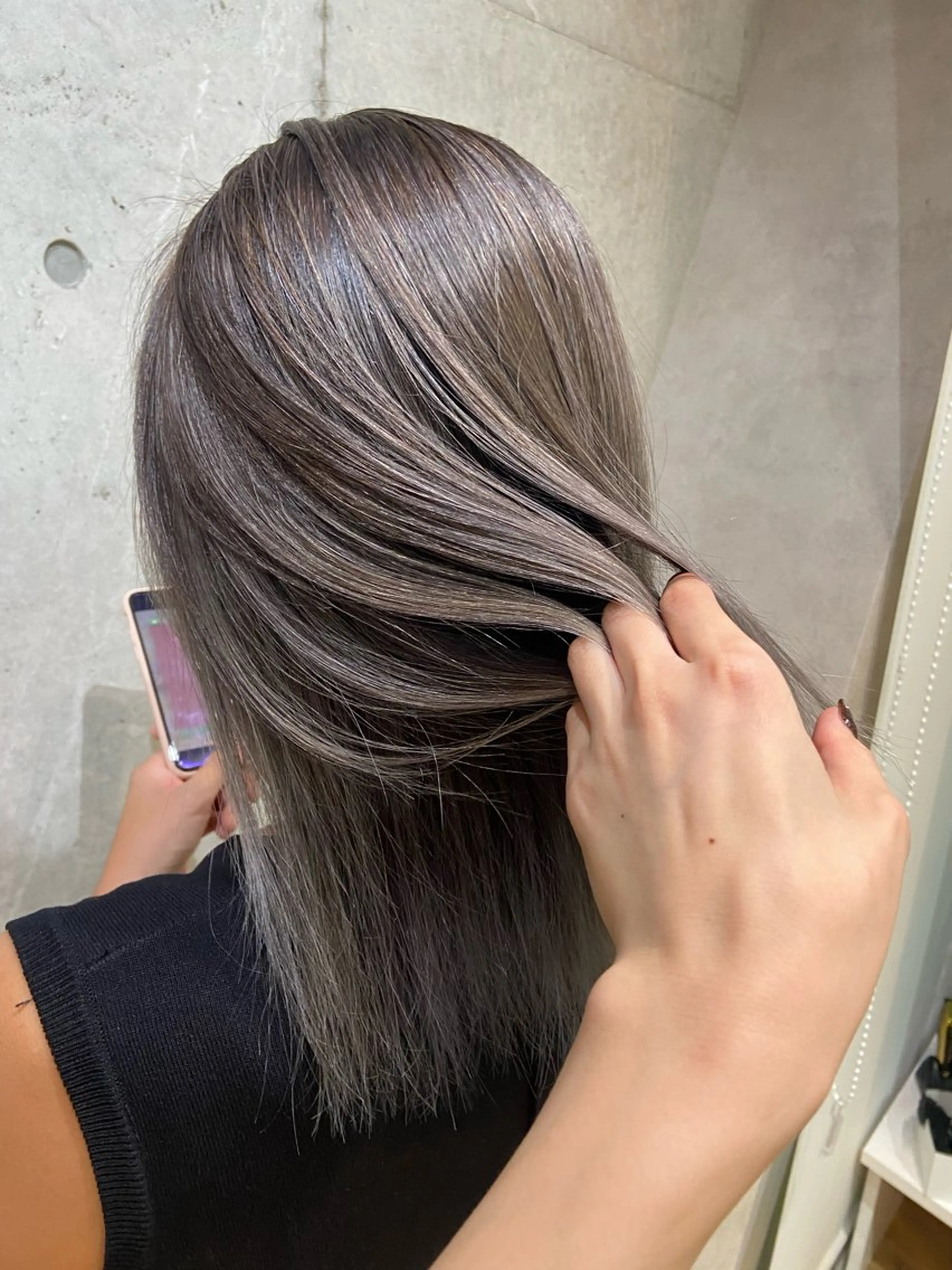 セミロング カラー バレイヤージュ レイヤーカット ヘアカラー トリートメント 🧸プルエクステ❤︎ ネイルKAO🧸のヘアスタイル