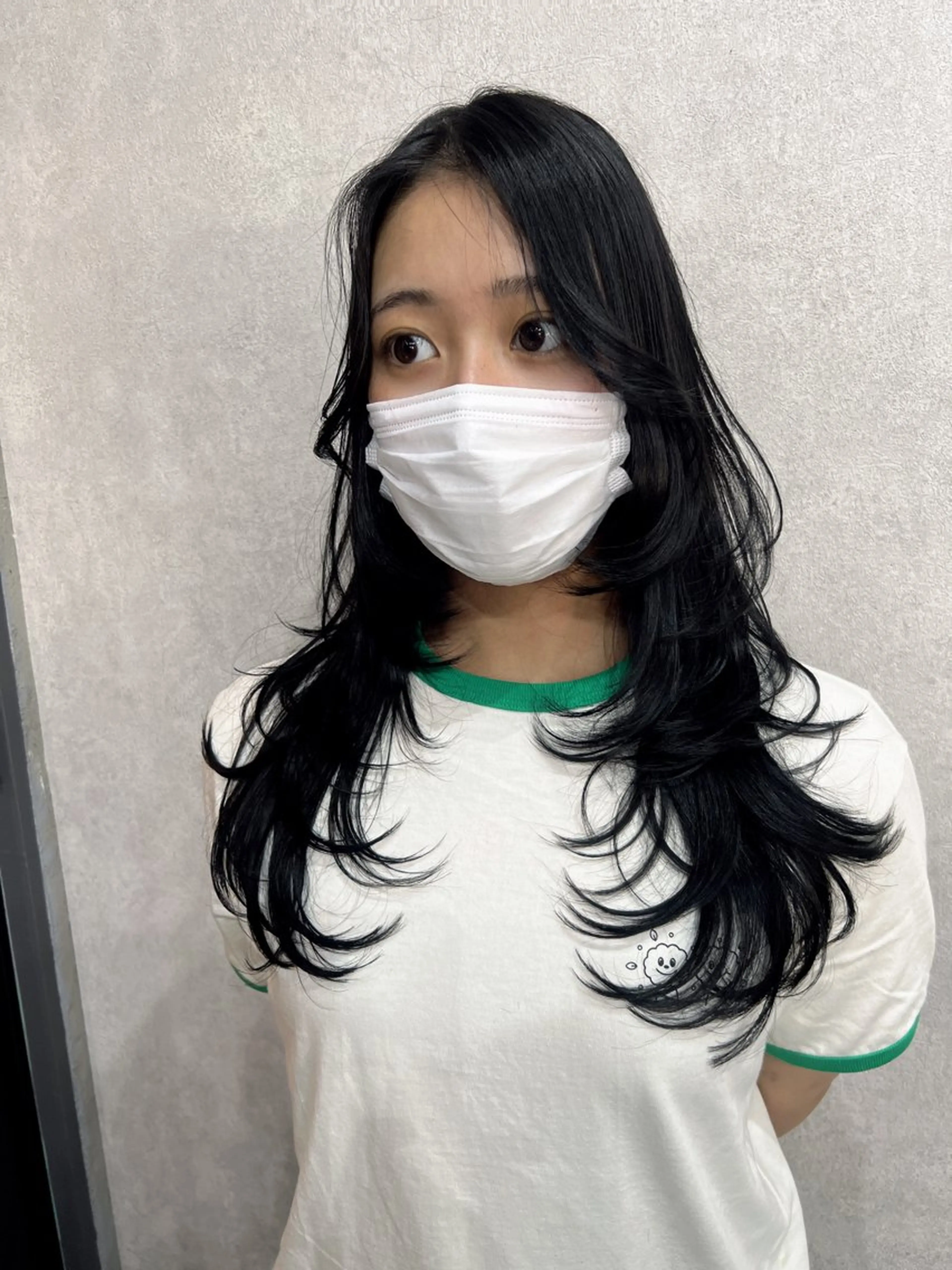 ロング カット ヘアカラー トリートメント maya レイヤーカットのヘアスタイル