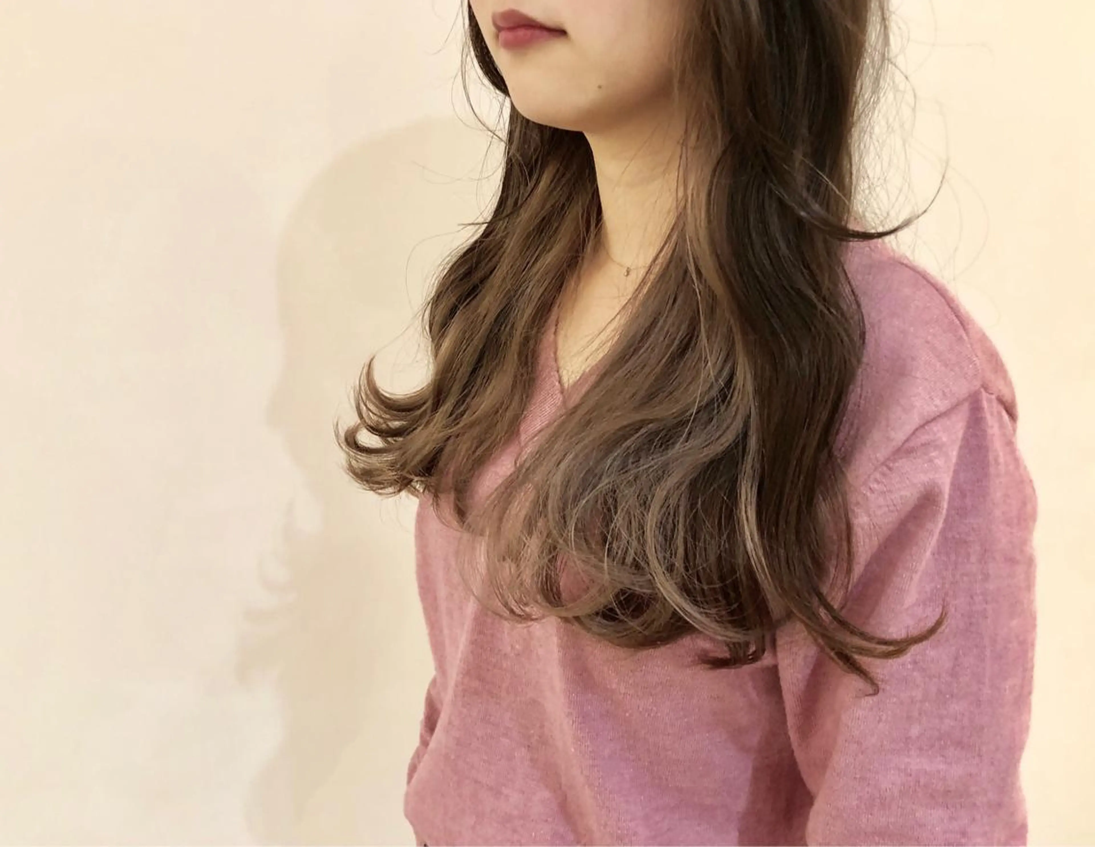 セミロング カラー グレージュ 美髪改善・エクステ・ ストレート/カンジのヘアスタイル