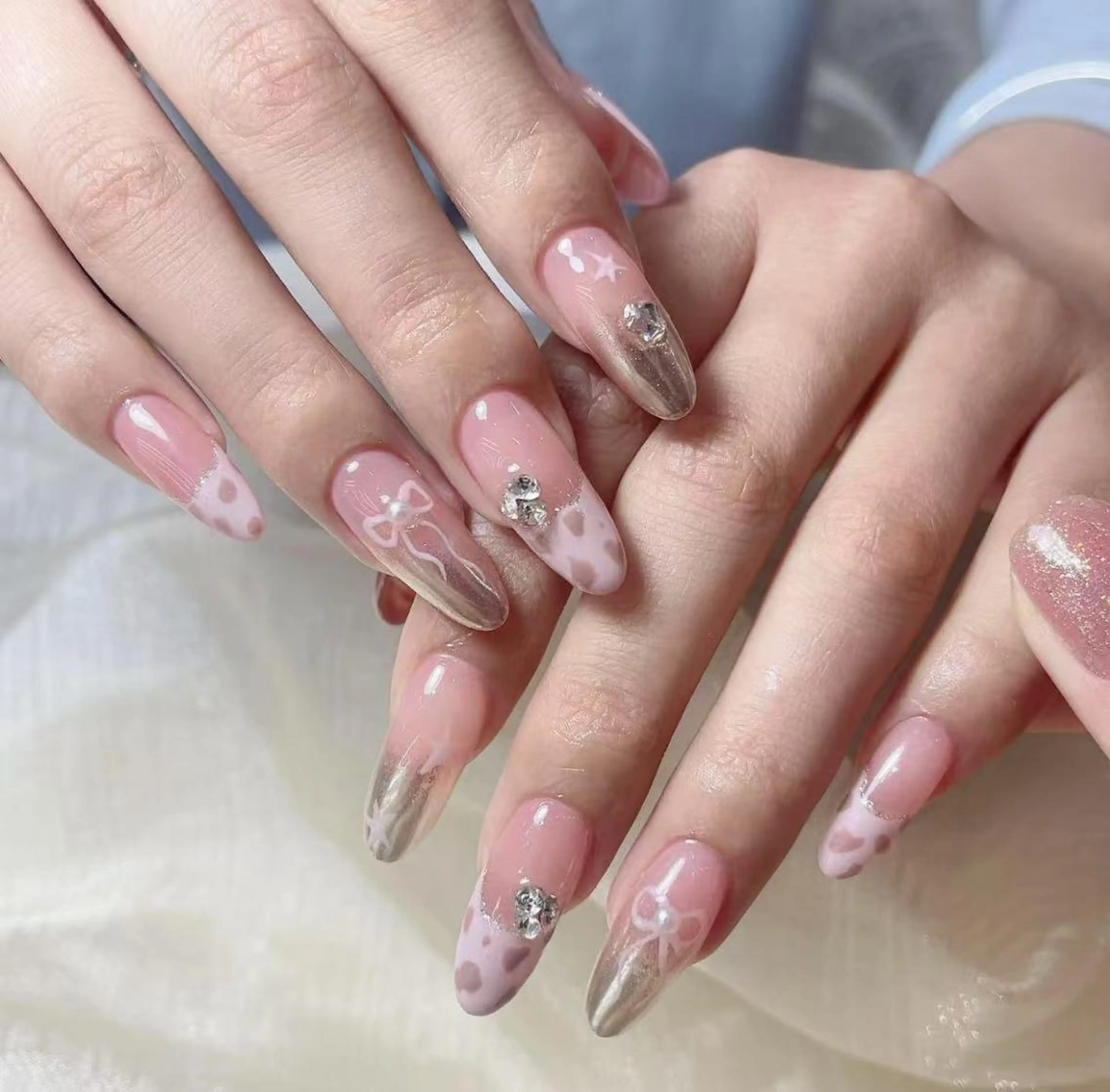ネイル ハンドネイル 🎀 Ayaka_nailのネイルデザイン