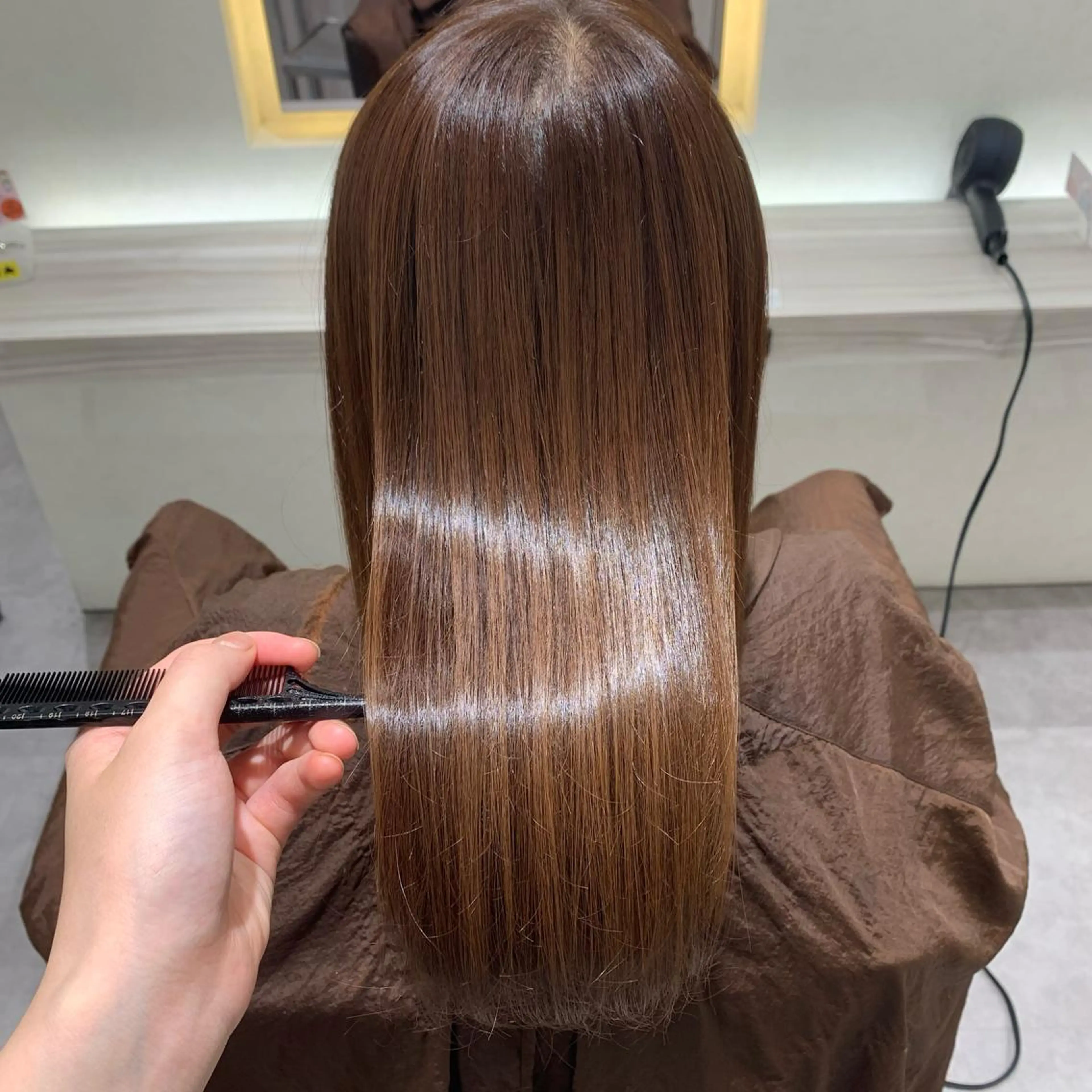 セミロング カラー 宮下 志織のヘアスタイル