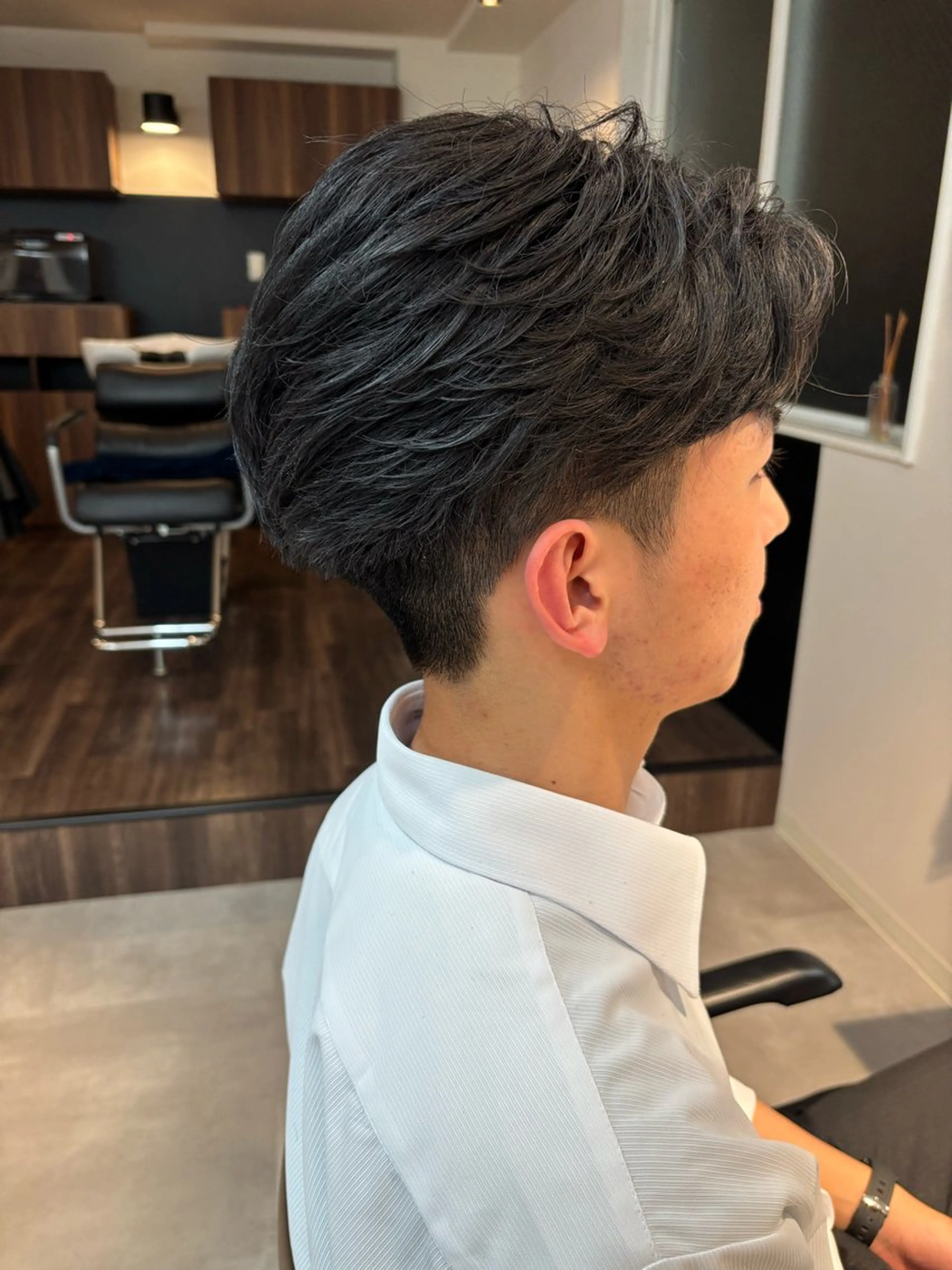 メンズ ビジネス カット フェザーパーマ/韓国 /メンズカット保立のヘアスタイル