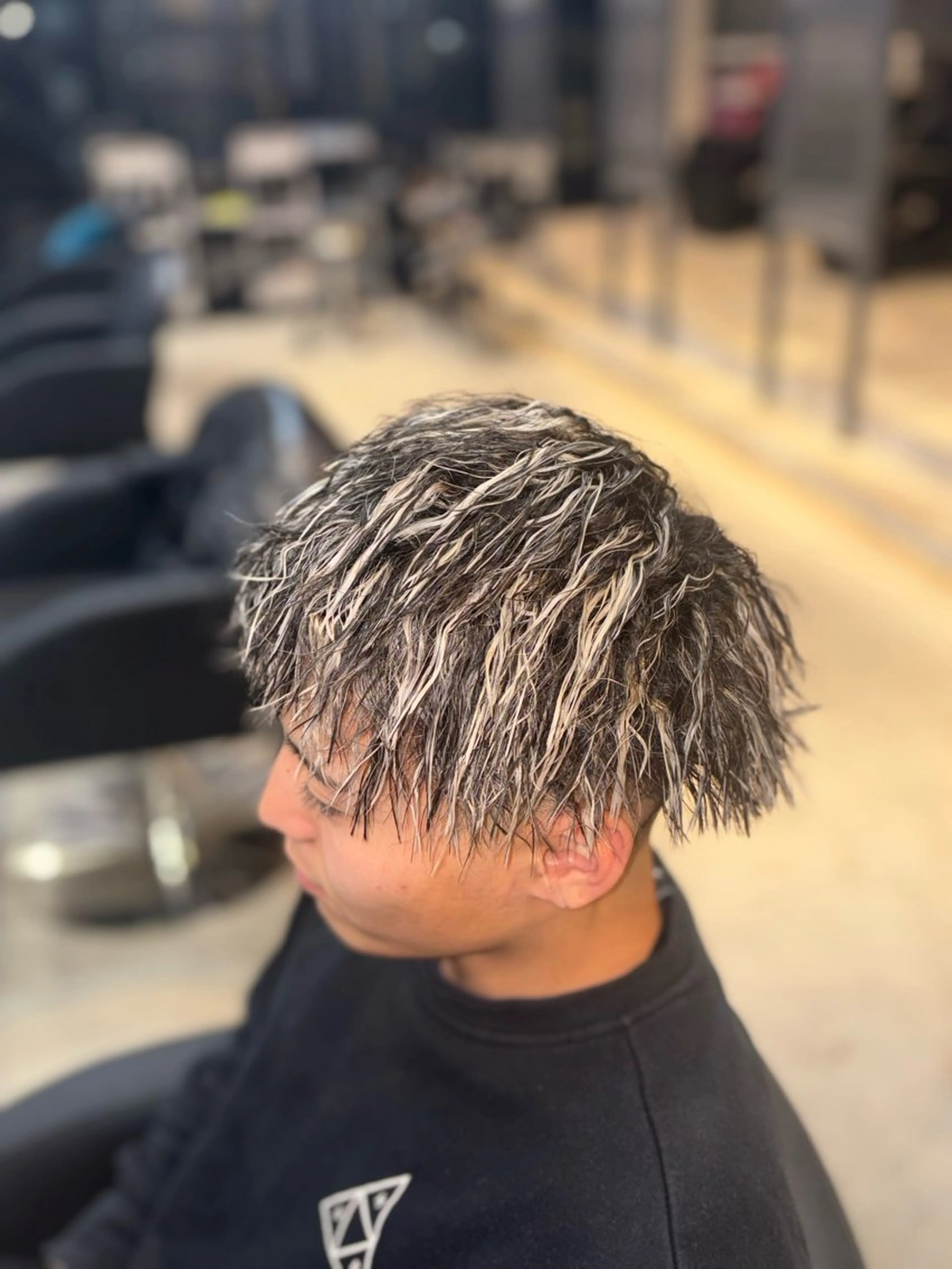 カラー パーマ メンズ ヘアカラー パーマ 東 凱斗のヘアスタイル