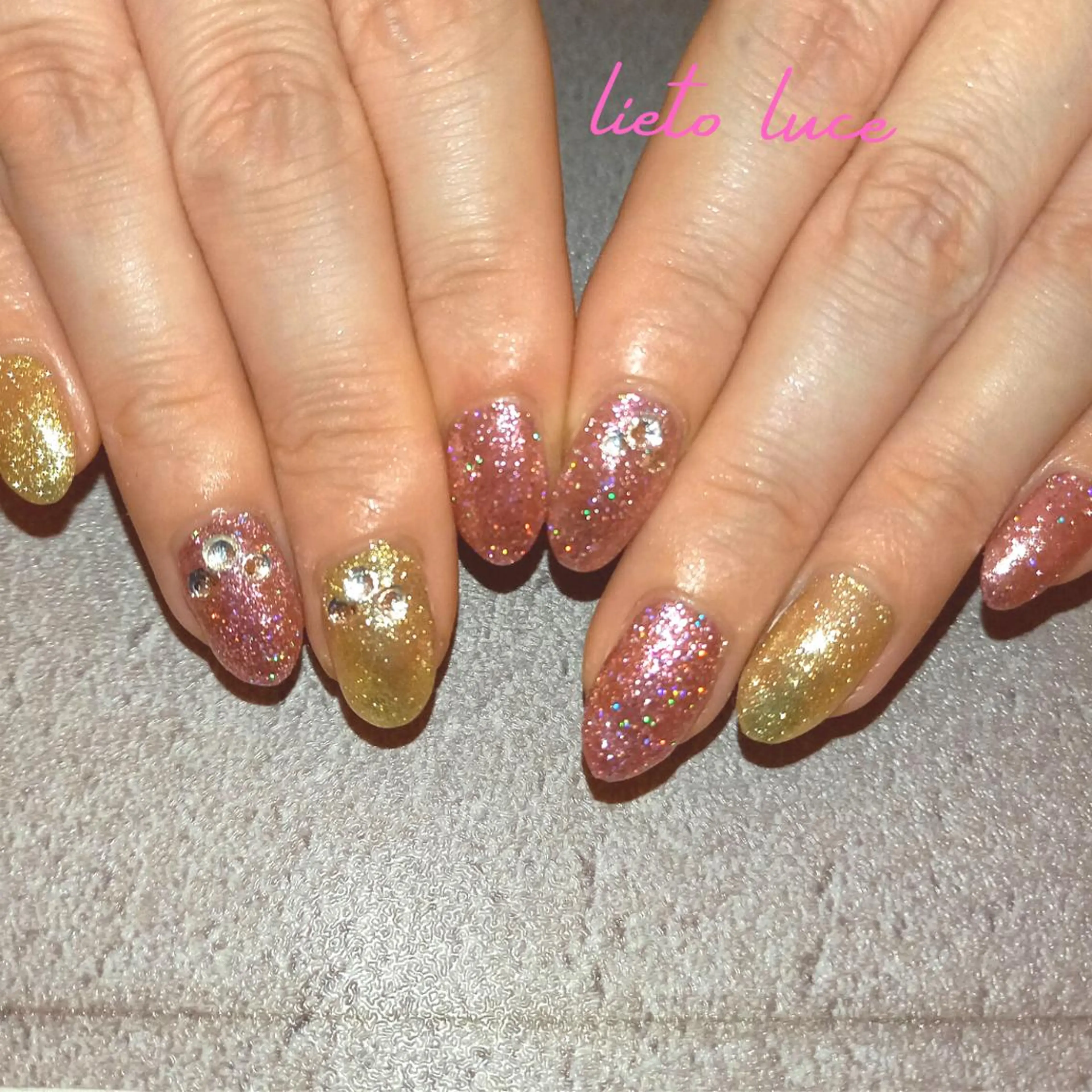 ネイル ワンカラーネイル ストーンネイル ハンドネイル lieto luce Yukaのネイルデザイン