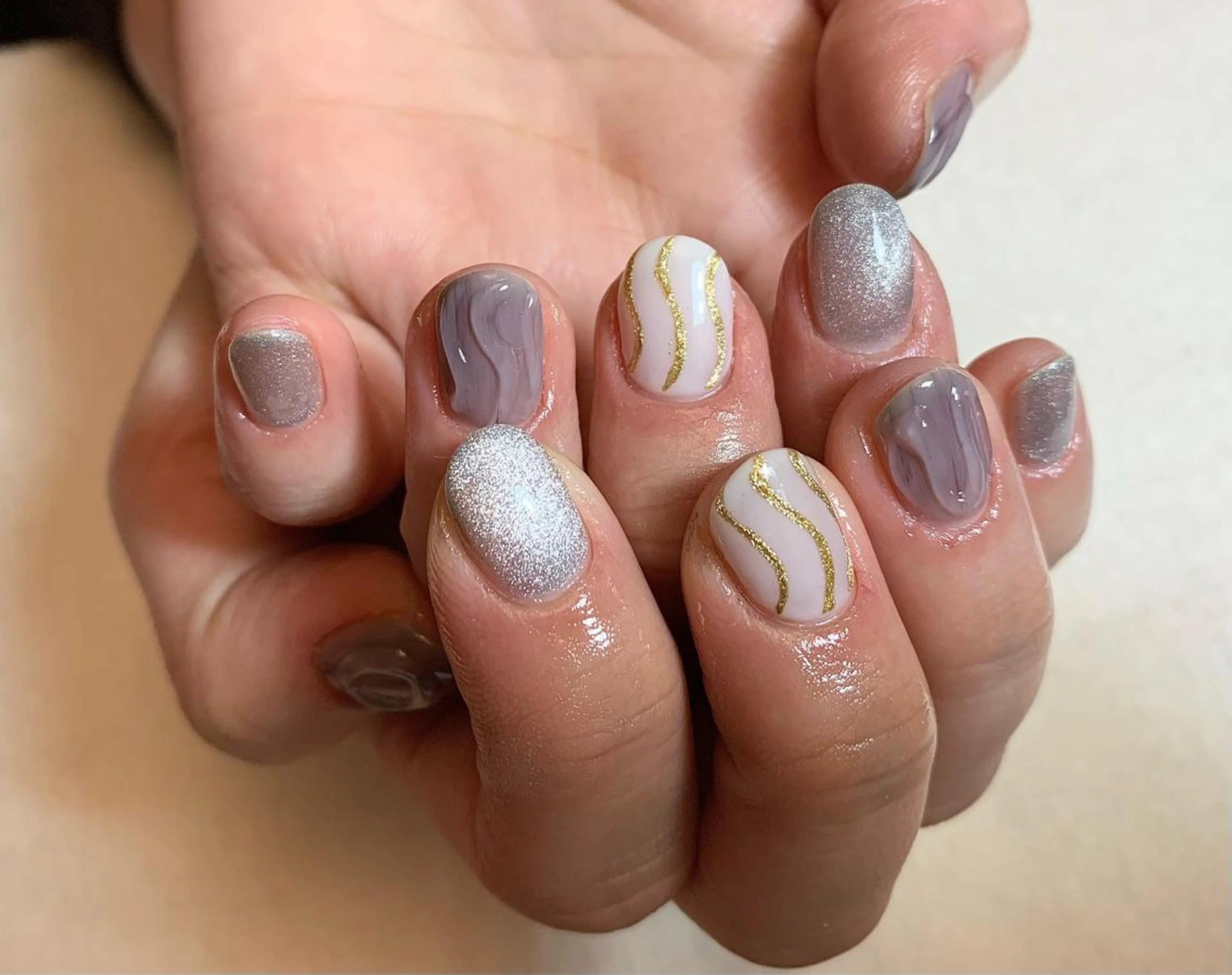 ネイル 手塚 里奈のネイルデザイン