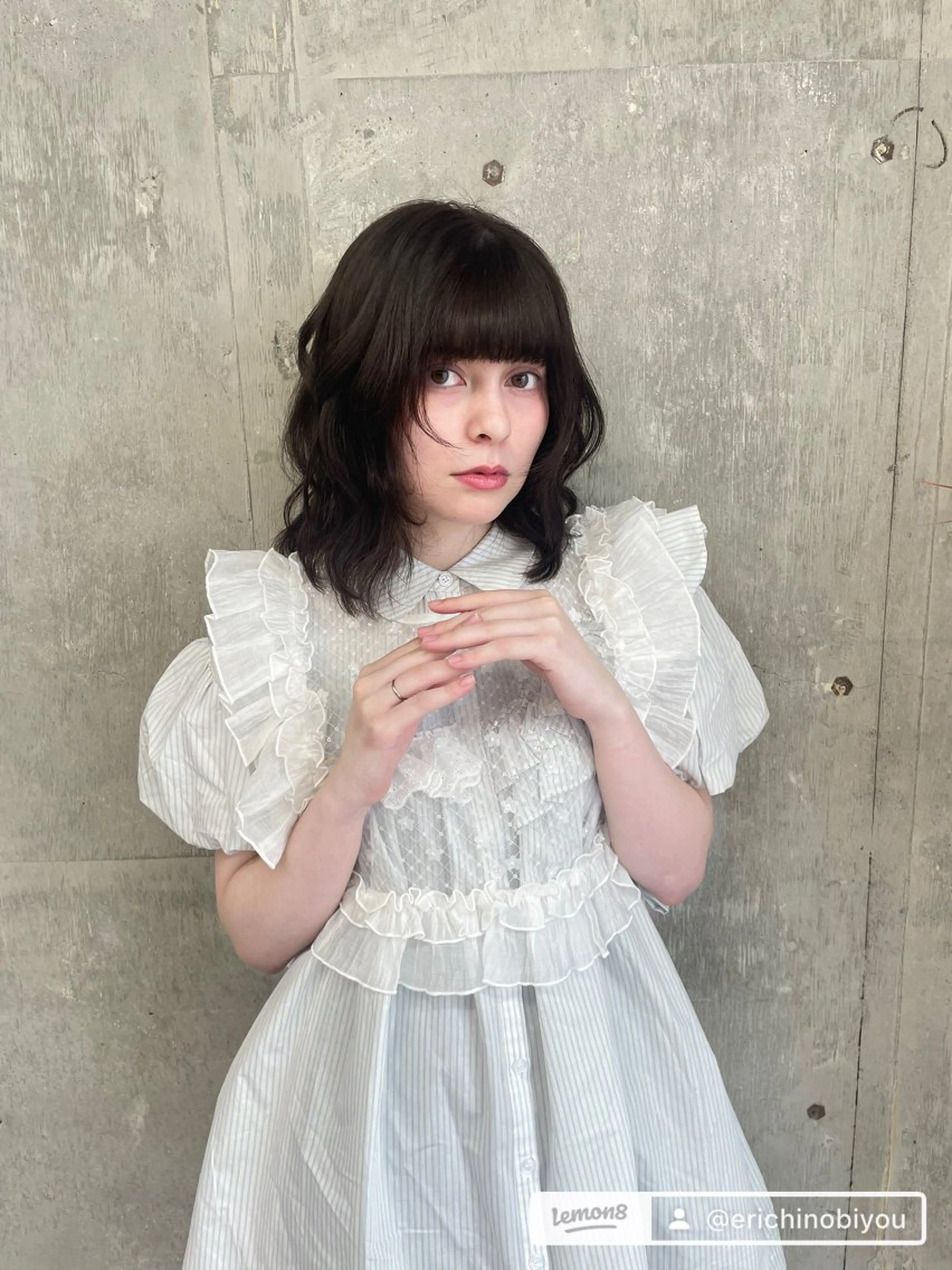 ミディアム 鈴木瑛里／ブロンド ベージュ／男女のヘアスタイル