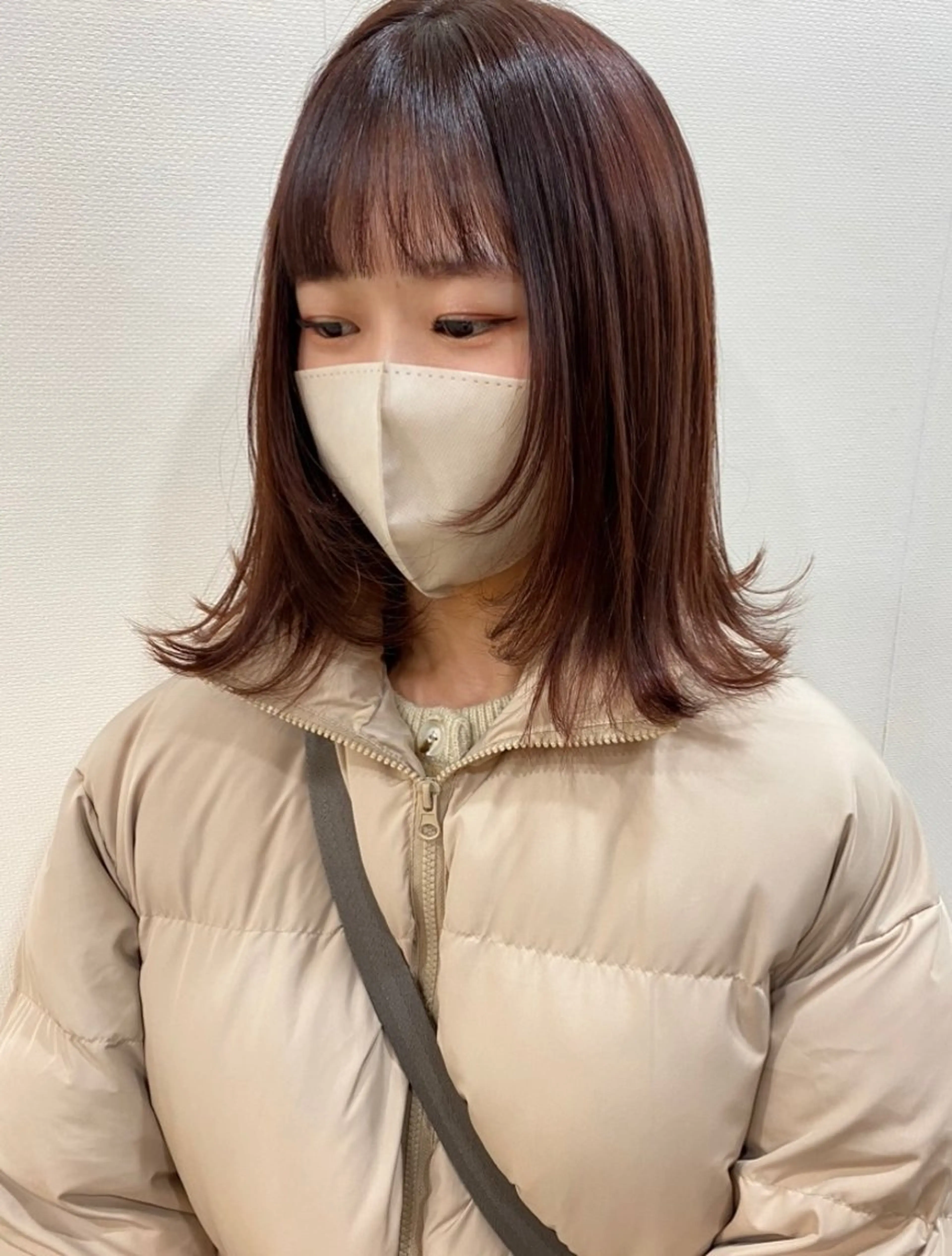 セミロング カラー ブラウンカラー ピンクカラー ピンクブラウン 顔まわりレイヤー レイヤーカット カット ヘアカラー トリートメント erika /韓国ヘアのヘアスタイル