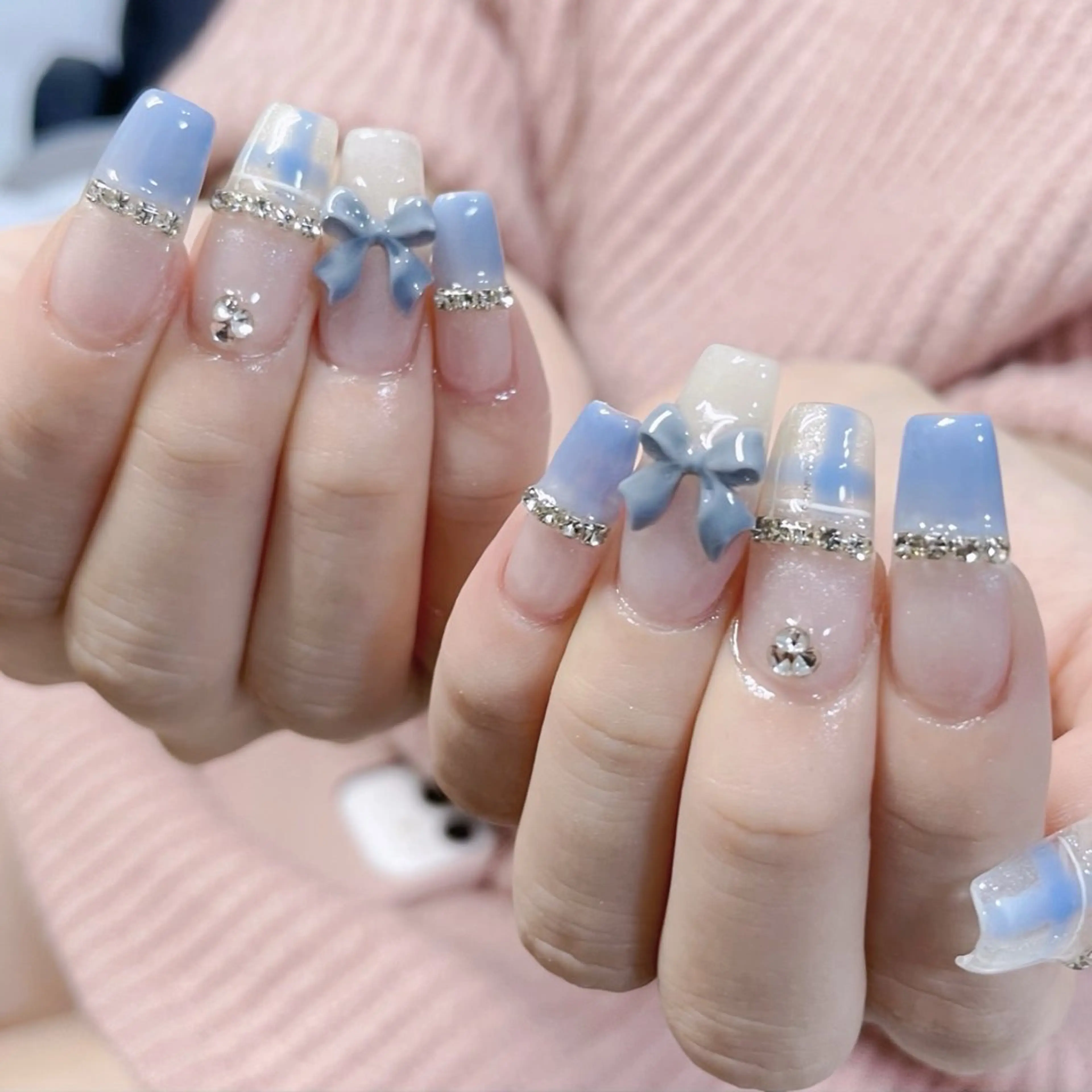 ネイル リボン か な🧚‍♀️のネイルデザイン