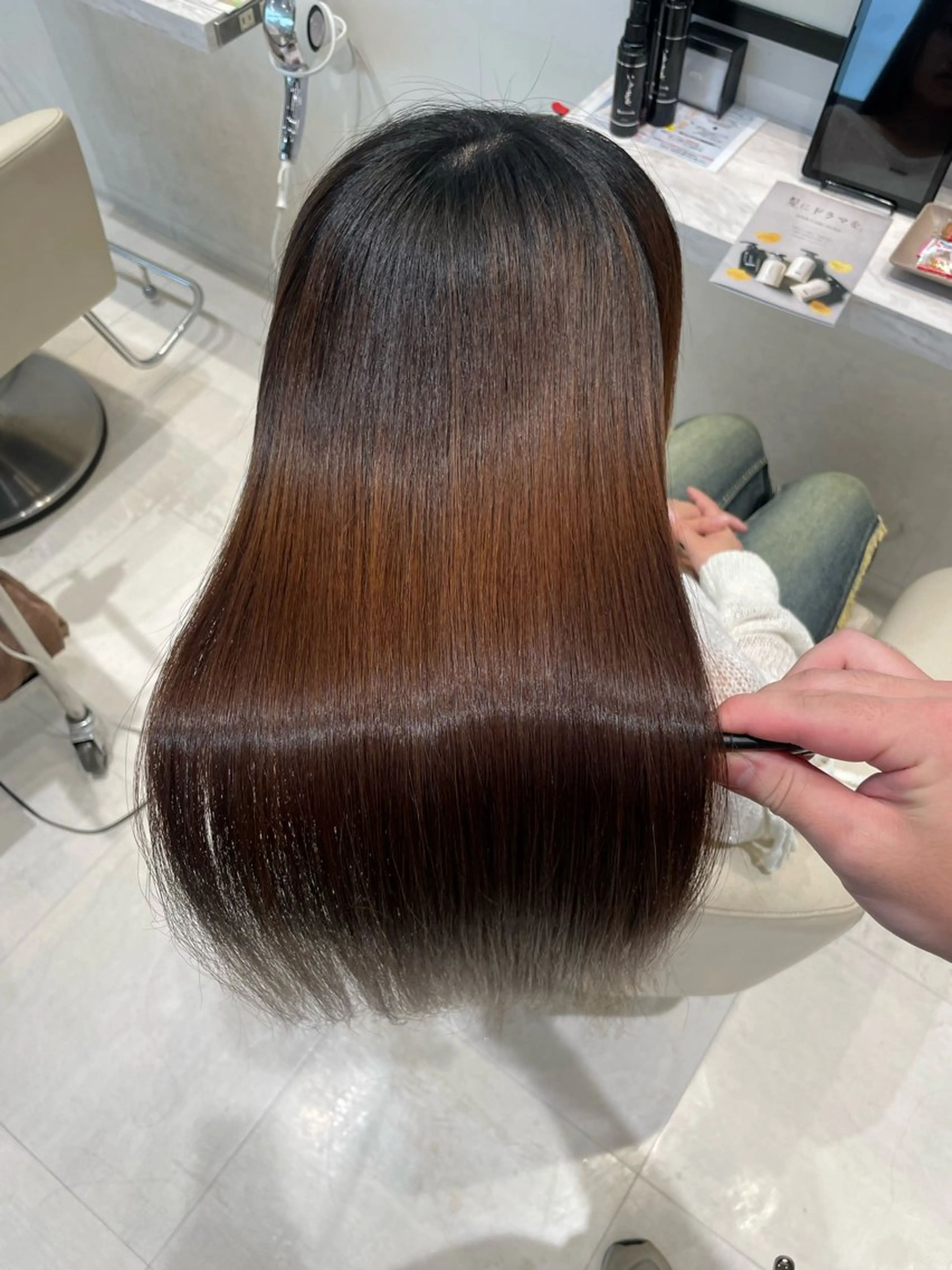 ロング パーマ 縮毛矯正 トリートメント k-twoたき✨艶感 カラー／美髪矯正のヘアスタイル