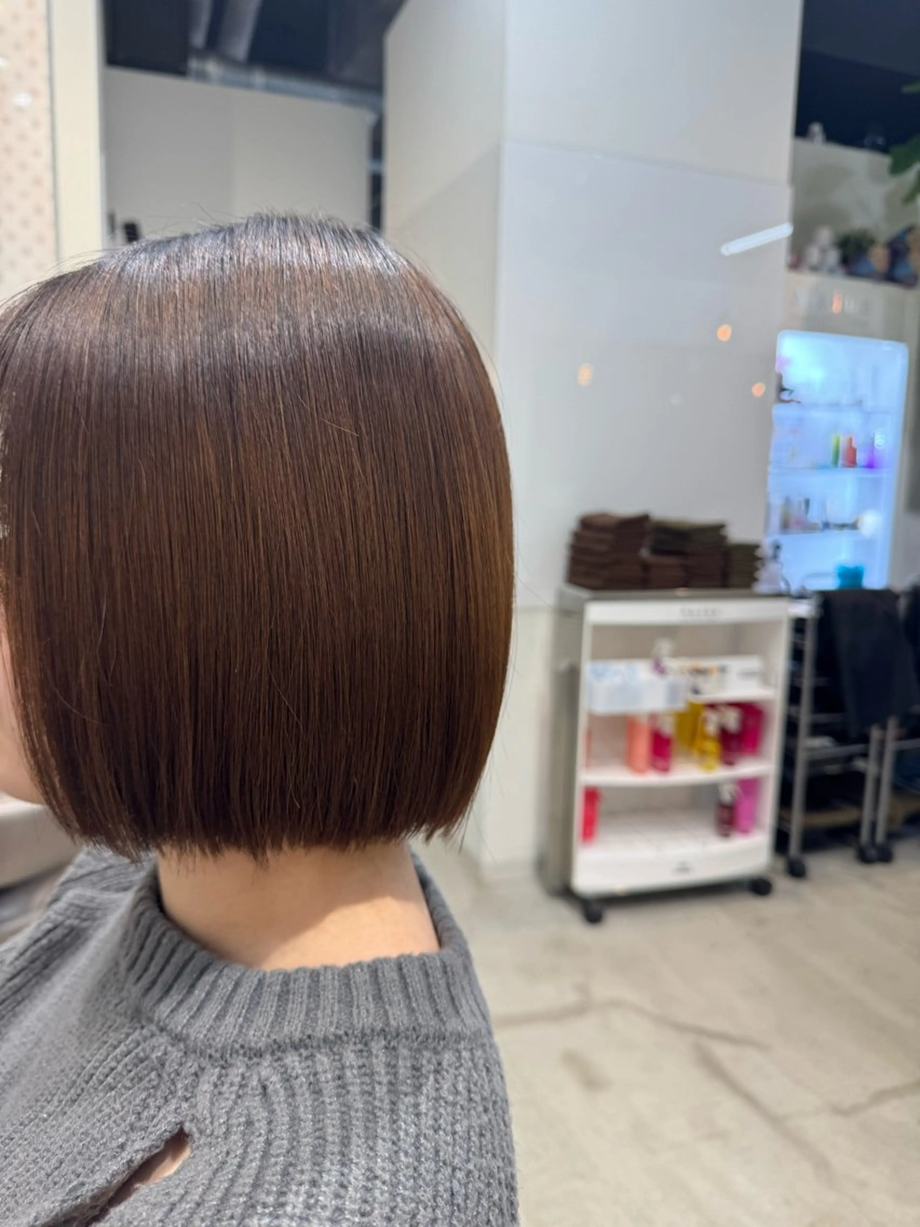 ショート 切りっぱなしボブ ボブ HAIR LOUNGE Run Ways所属・Shiho 🦋 ／透明感カラーのヘアスタイル