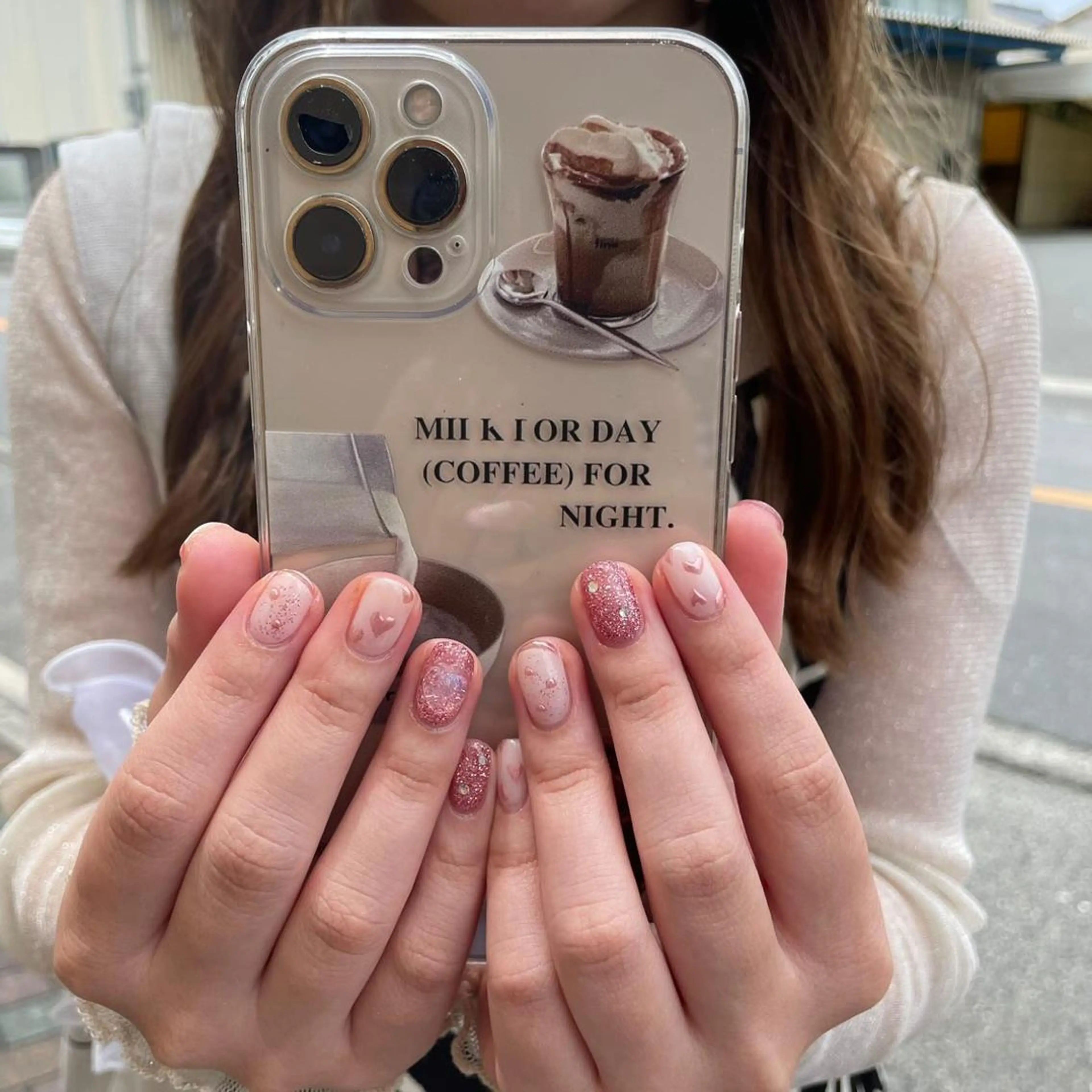 ネイル 𝓇𝒶𝓃𝒶𝓃 𝓃𝒶𝒾𝓁のネイルデザイン