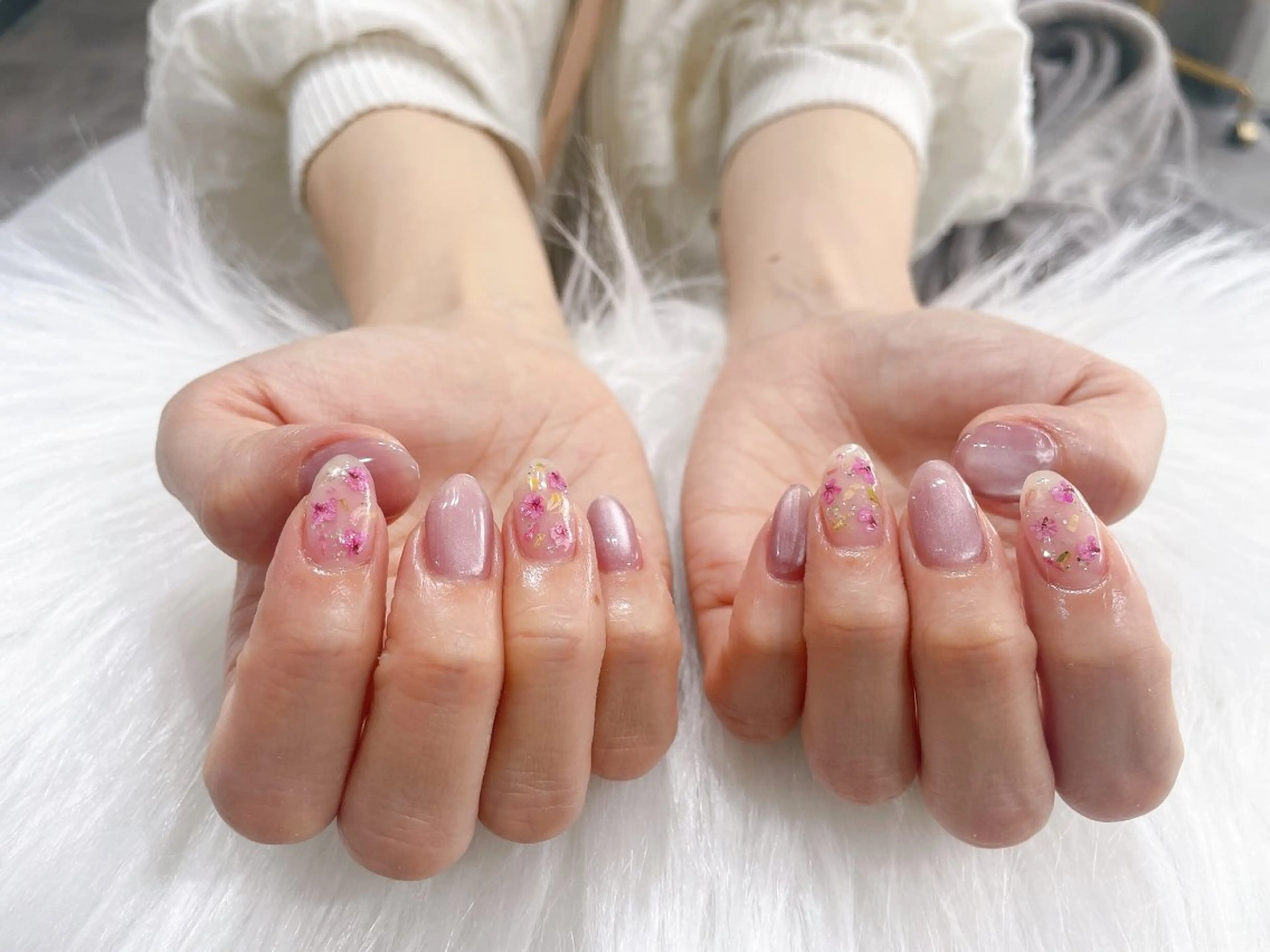 ネイル リスブラン AYUMI 🍎のネイルデザイン