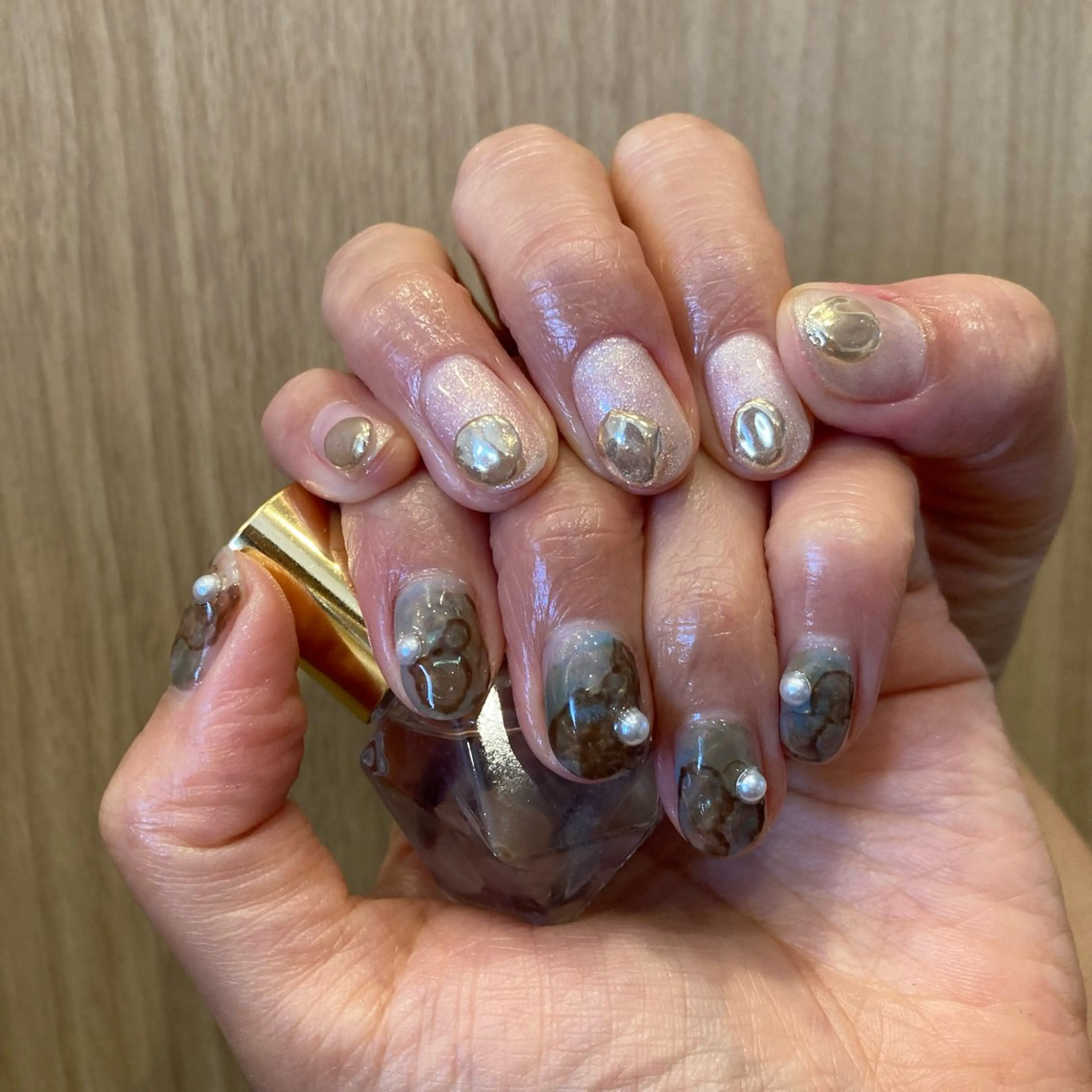 ネイル ジェルネイル ミラーネイル ニュアンスネイル More ✴︎ （モアプラス）のエステ・リラクイメージ