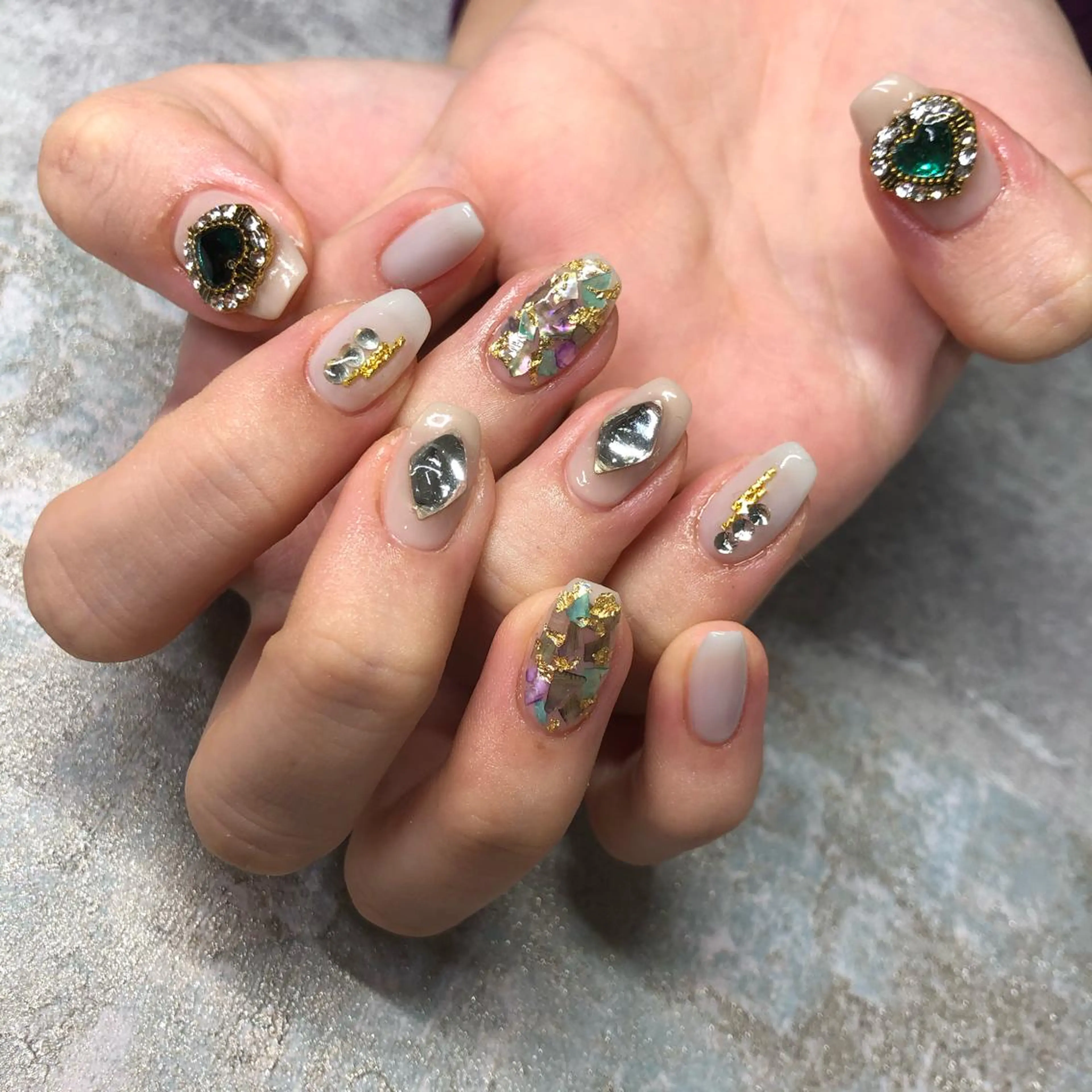 ロング カラー ヘアアレンジ キッズ ネイル マツエク・マツパ 韓国風マツエク 韓国風ヘア 韓国ネイル 福田 加奈のネイルデザイン