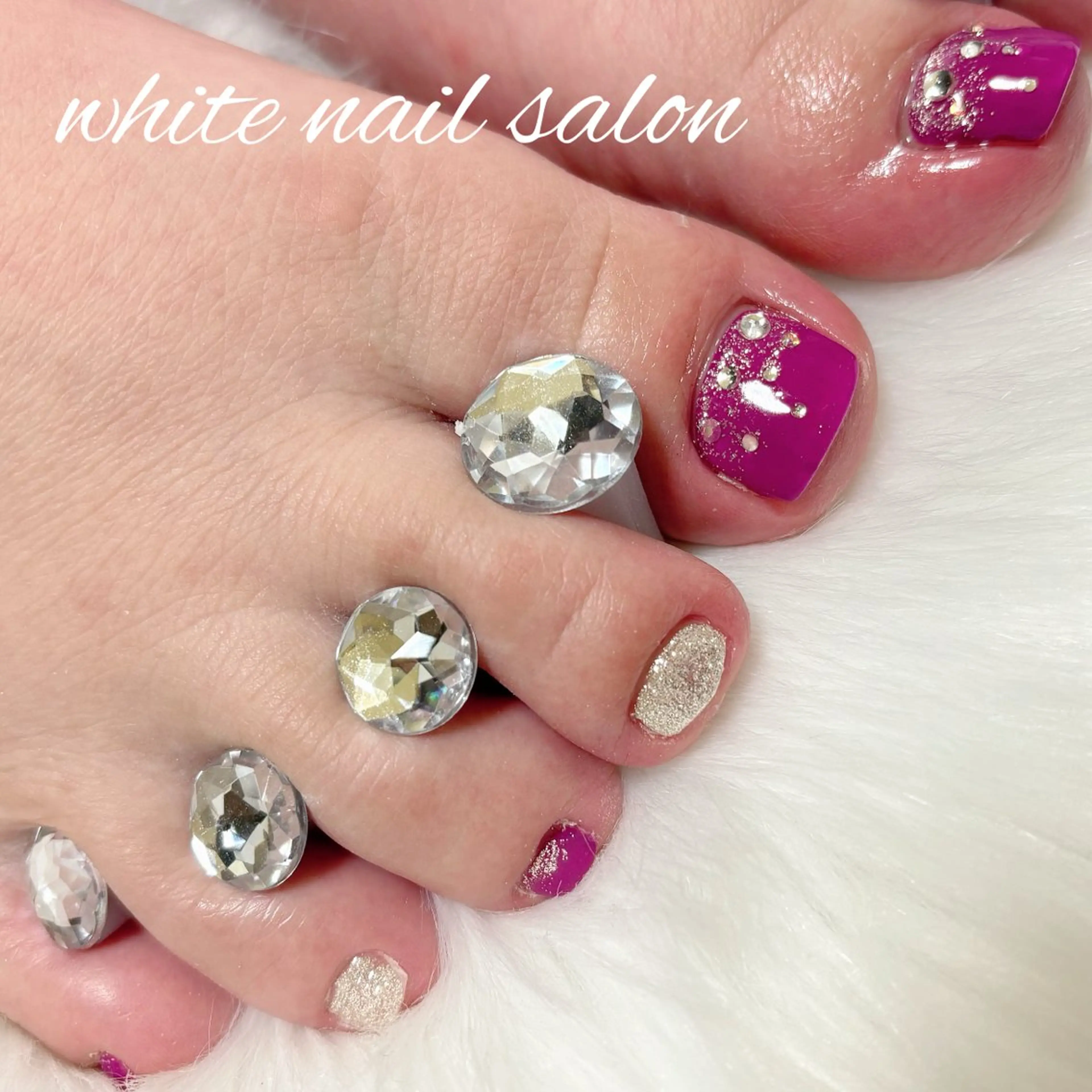 ネイル フットネイル フットネイル white nail salonのネイルデザイン