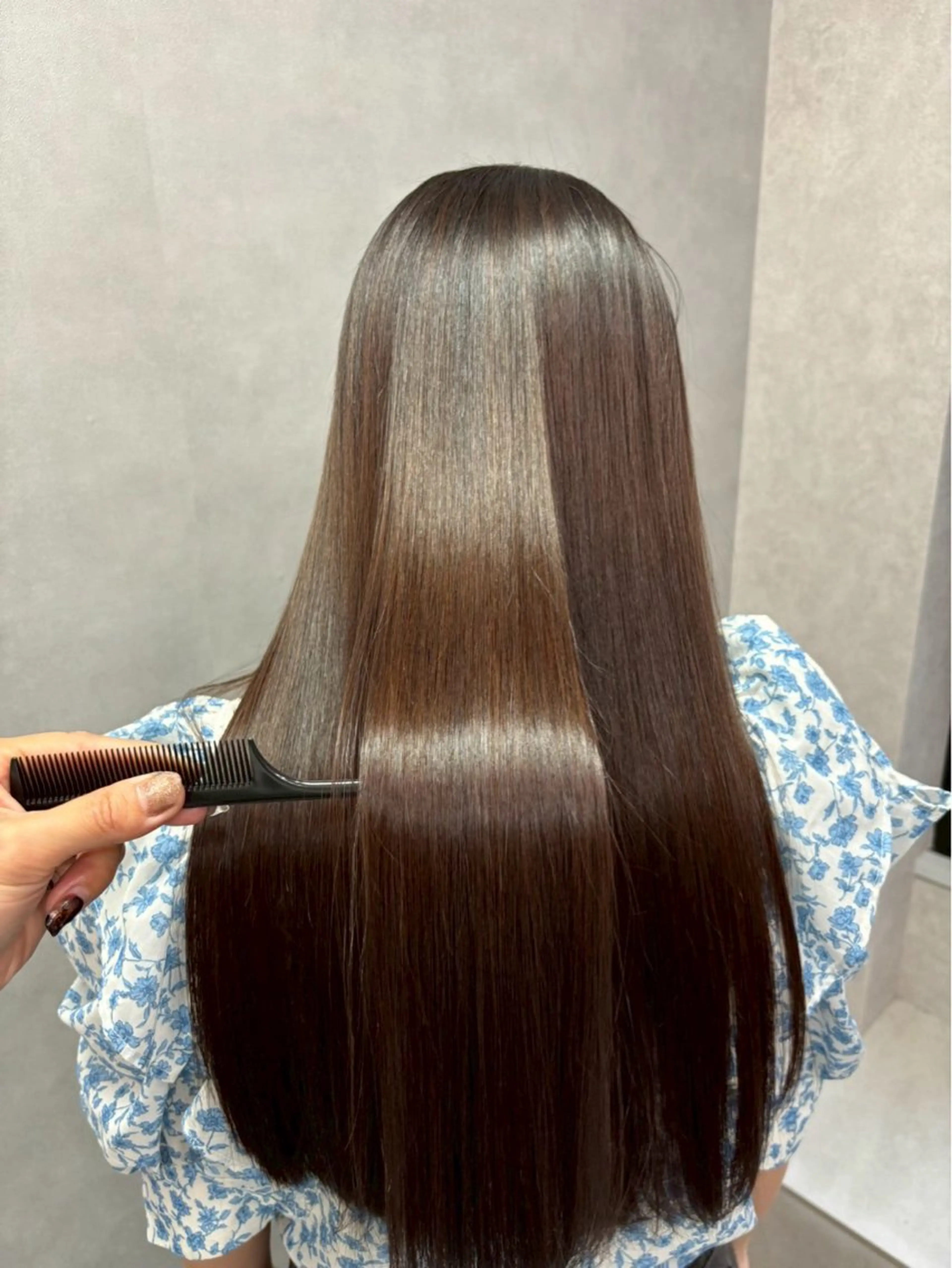 ロング カット ヘアカラー 縮毛矯正 ulu by dot.所属・かがみはやと 髪質改善/縮毛矯正のヘアスタイル