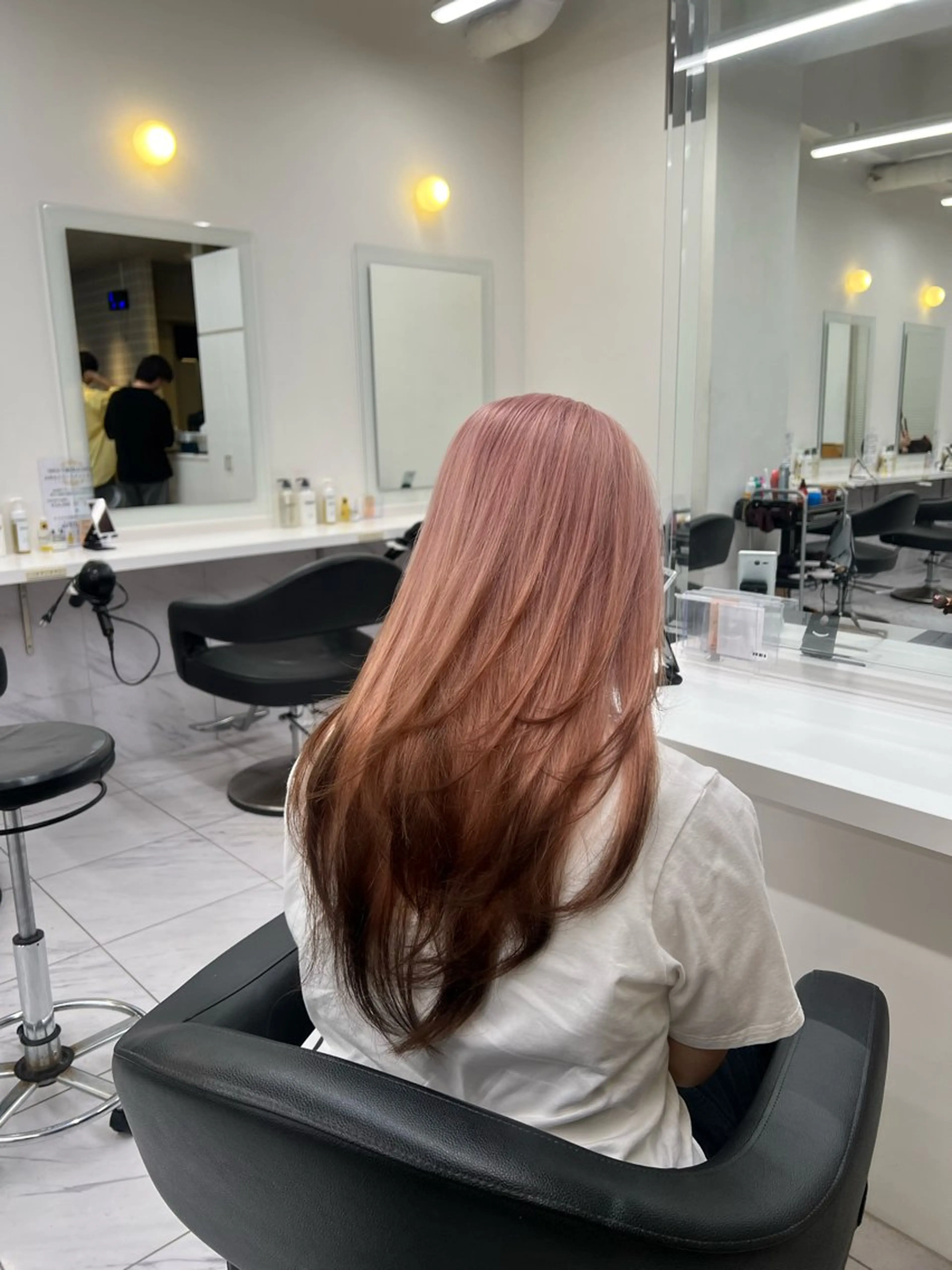 セミロング カラー ヘアカラー 韓国レイヤーカット /REIのヘアスタイル