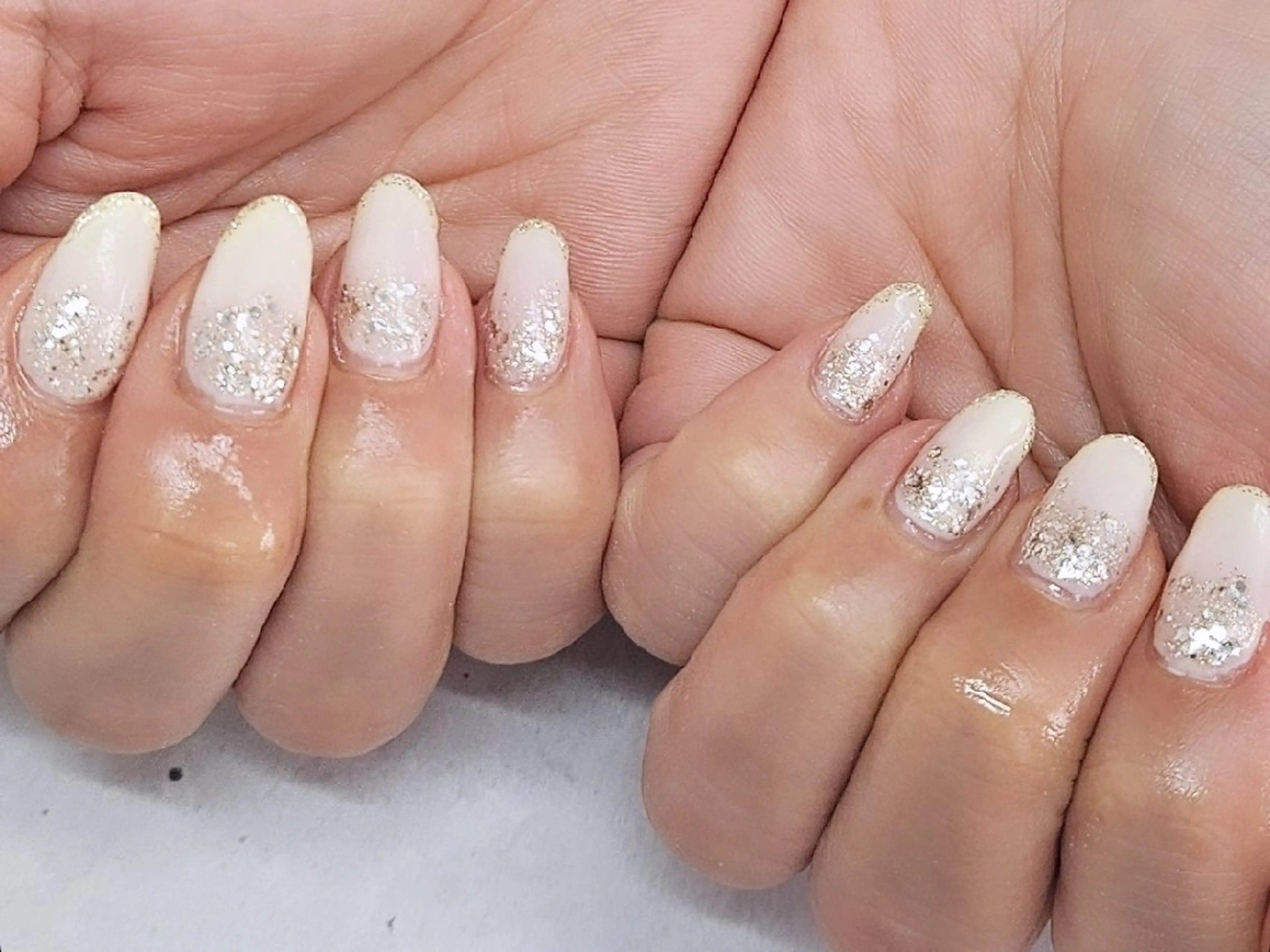 ネイル ラメ(グリッター) ホワイト ハンドネイル NailSalon LuireYUUNAのネイルデザイン