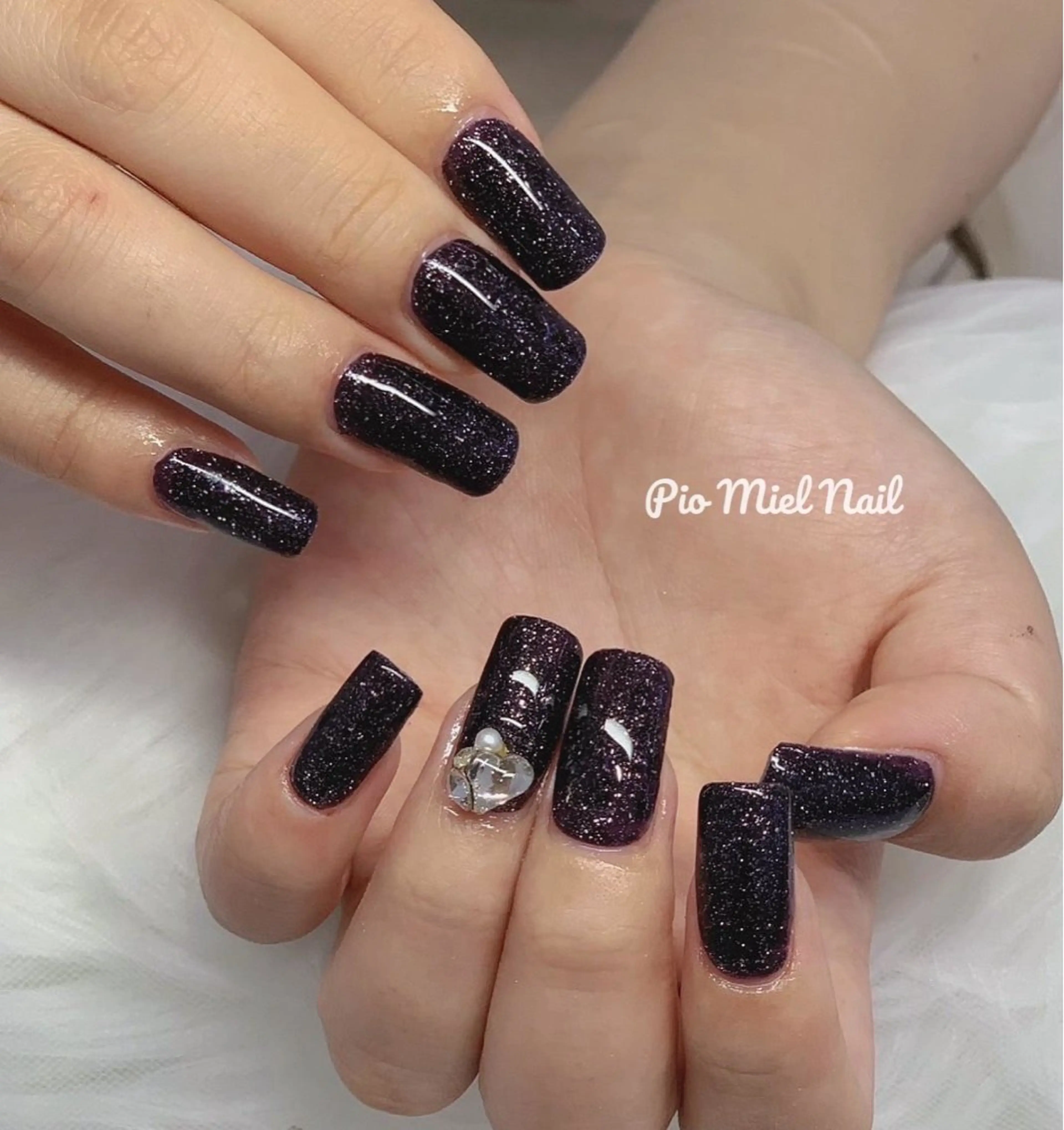 ネイル アートネイル ジェルネイル ラメ(グリッター) ロングネイル ワンカラーネイル ハンドネイル momo 長さだしのネイルデザイン