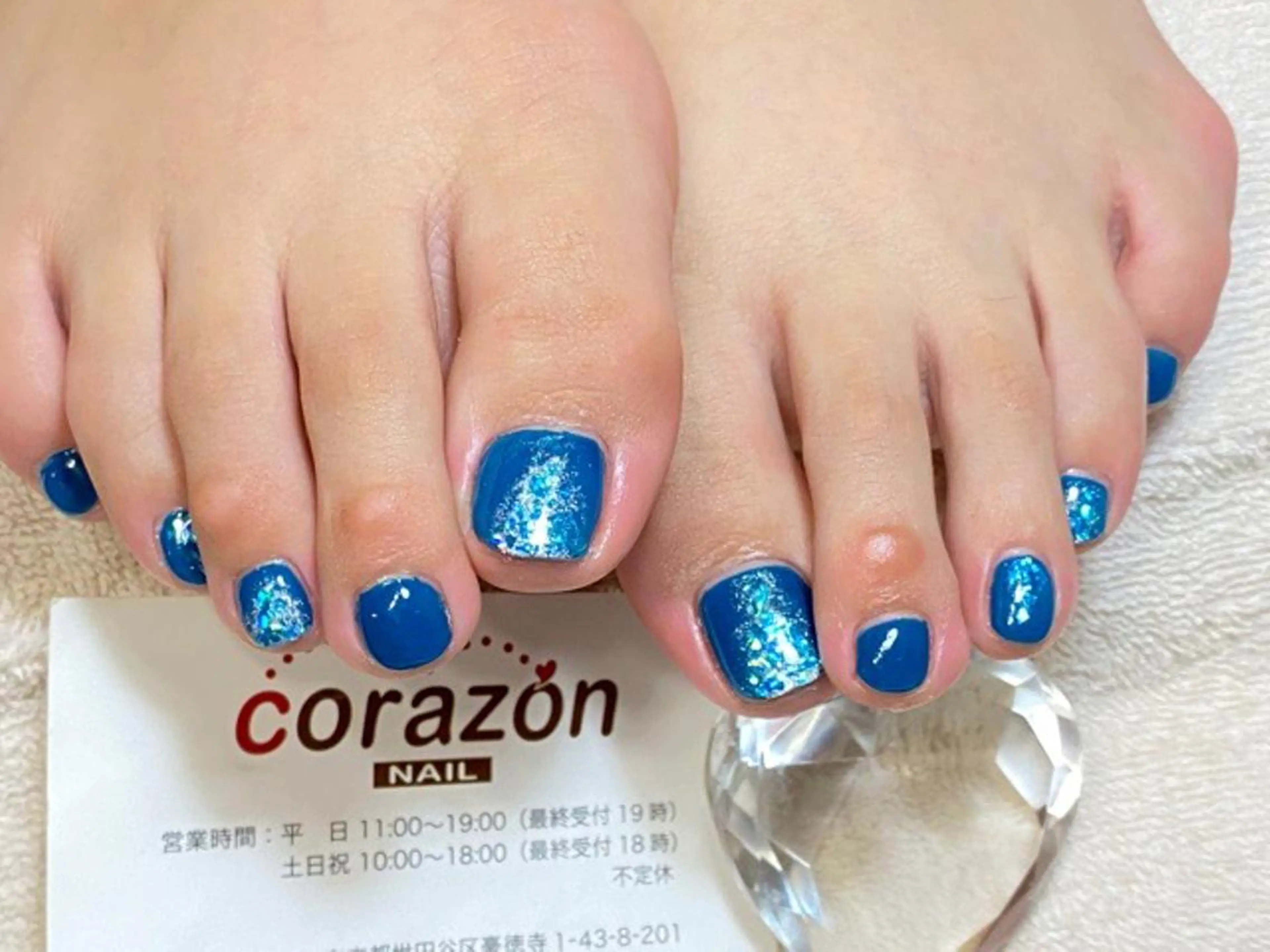 ネイル ブルー フットネイル グリーン ホログラムネイル ミラーネイル フットネイル corazon所属・ネイリスト aicoのネイルデザイン