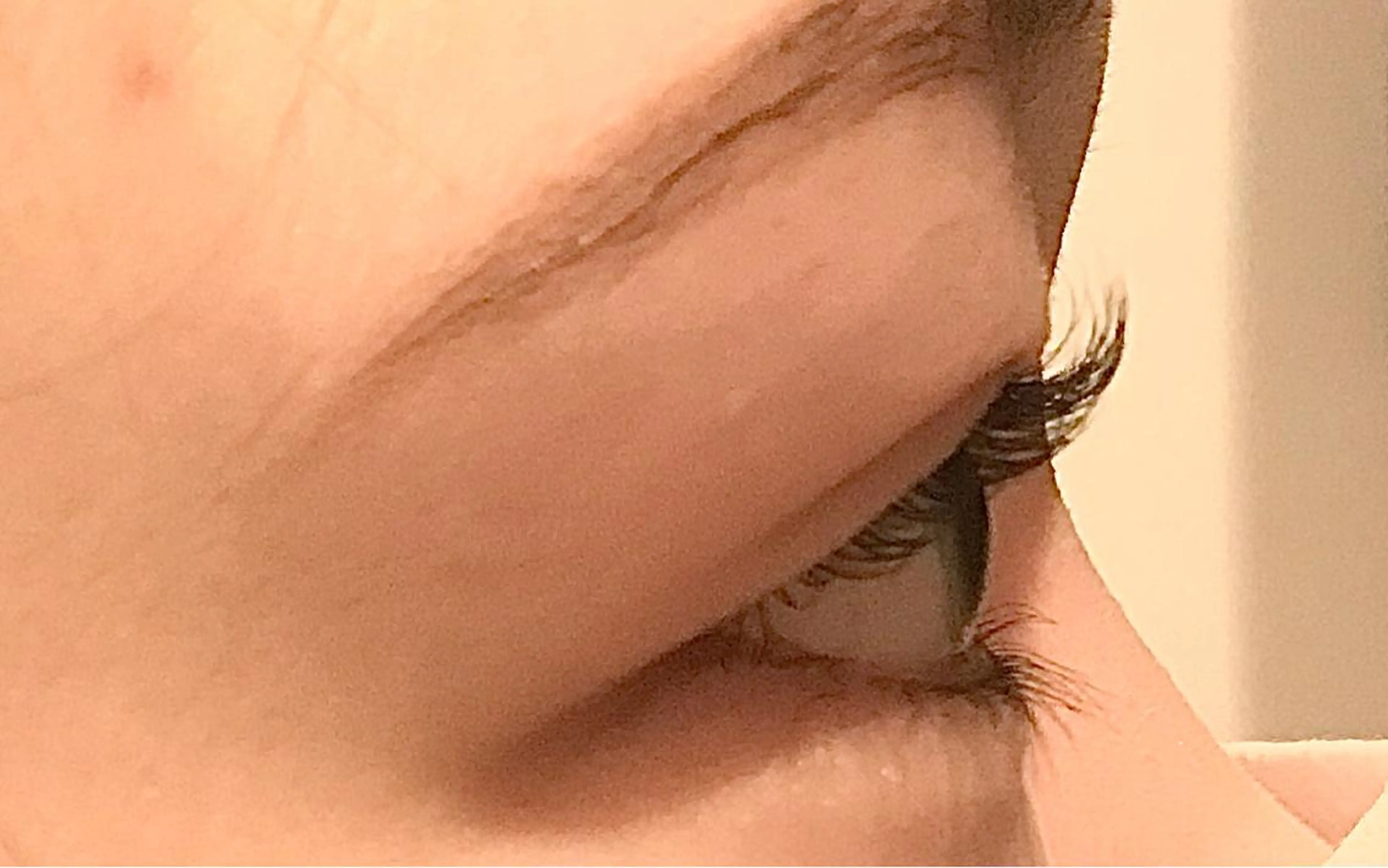 マツエク・マツパ miel大宮店所属・矢部 奈々の眉毛・アイブロウイメージ