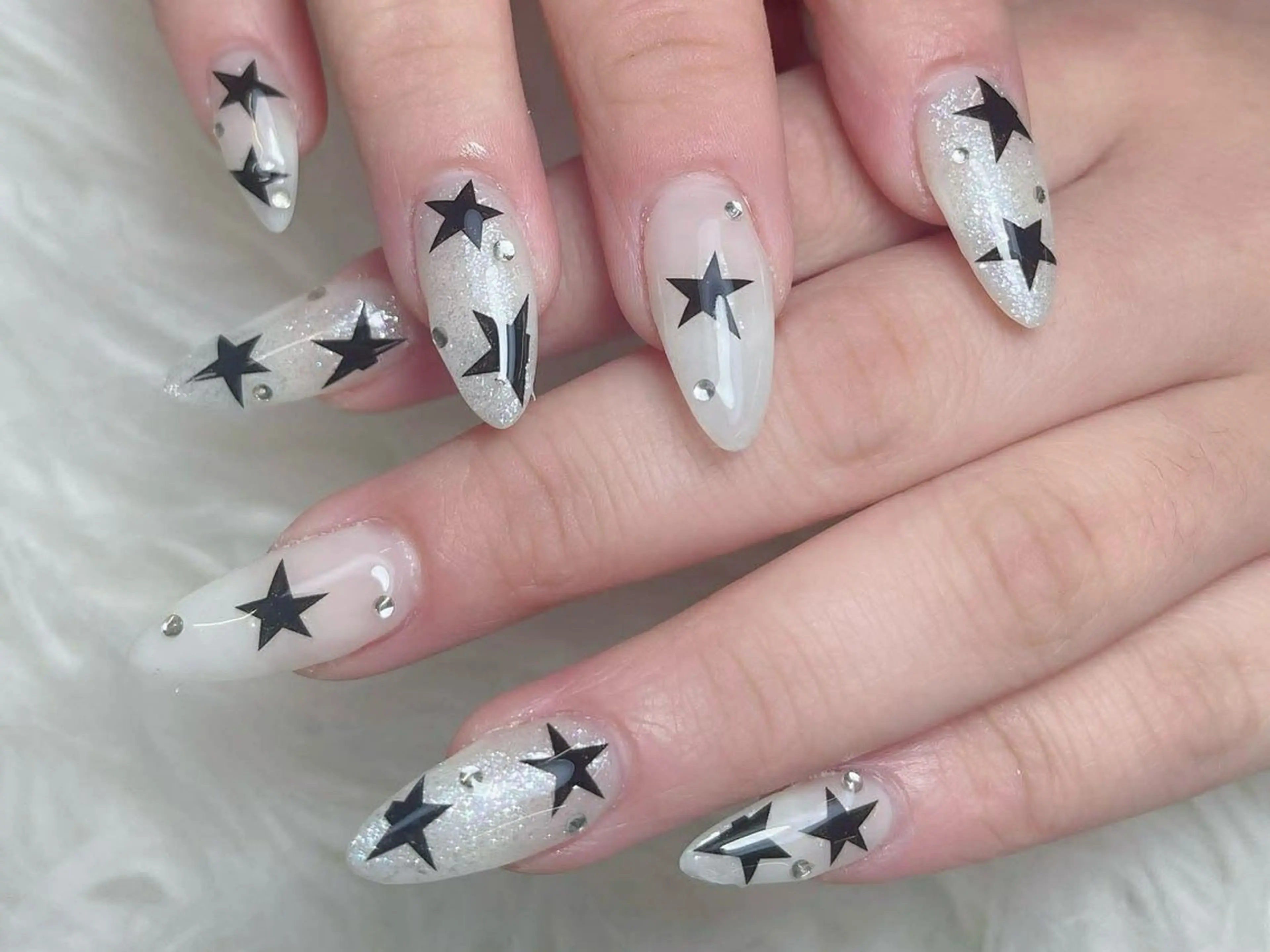 ネイル オーロラネイル チークネイル フットネイル フレンチネイル 韓国ネイル ハンドネイル Lumi Nailのネイルデザイン