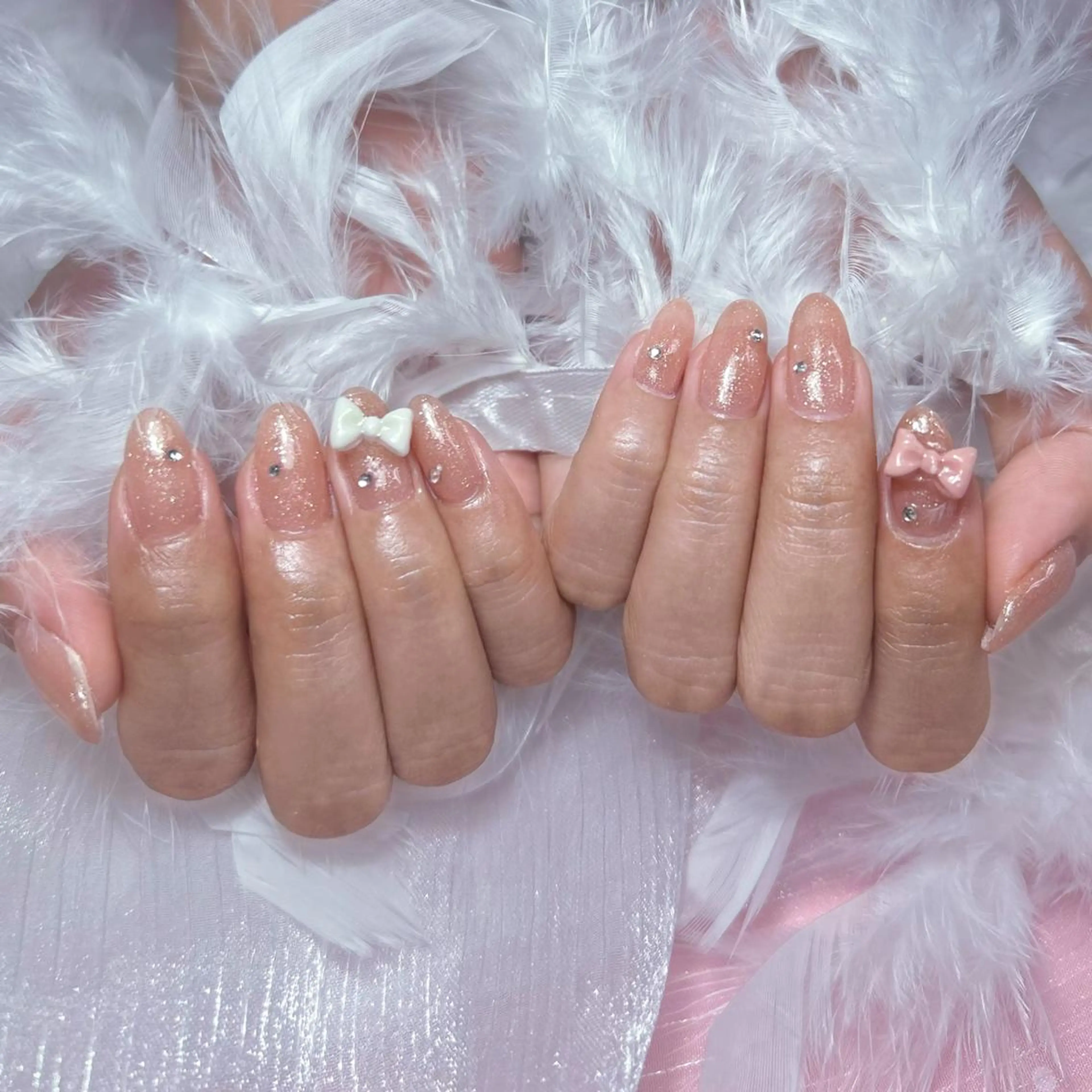 ネイル アートネイル オーロラネイル ガーリー キラキラネイル 韓国ネイル ハンドネイル DIAMOND 💅のネイルデザイン