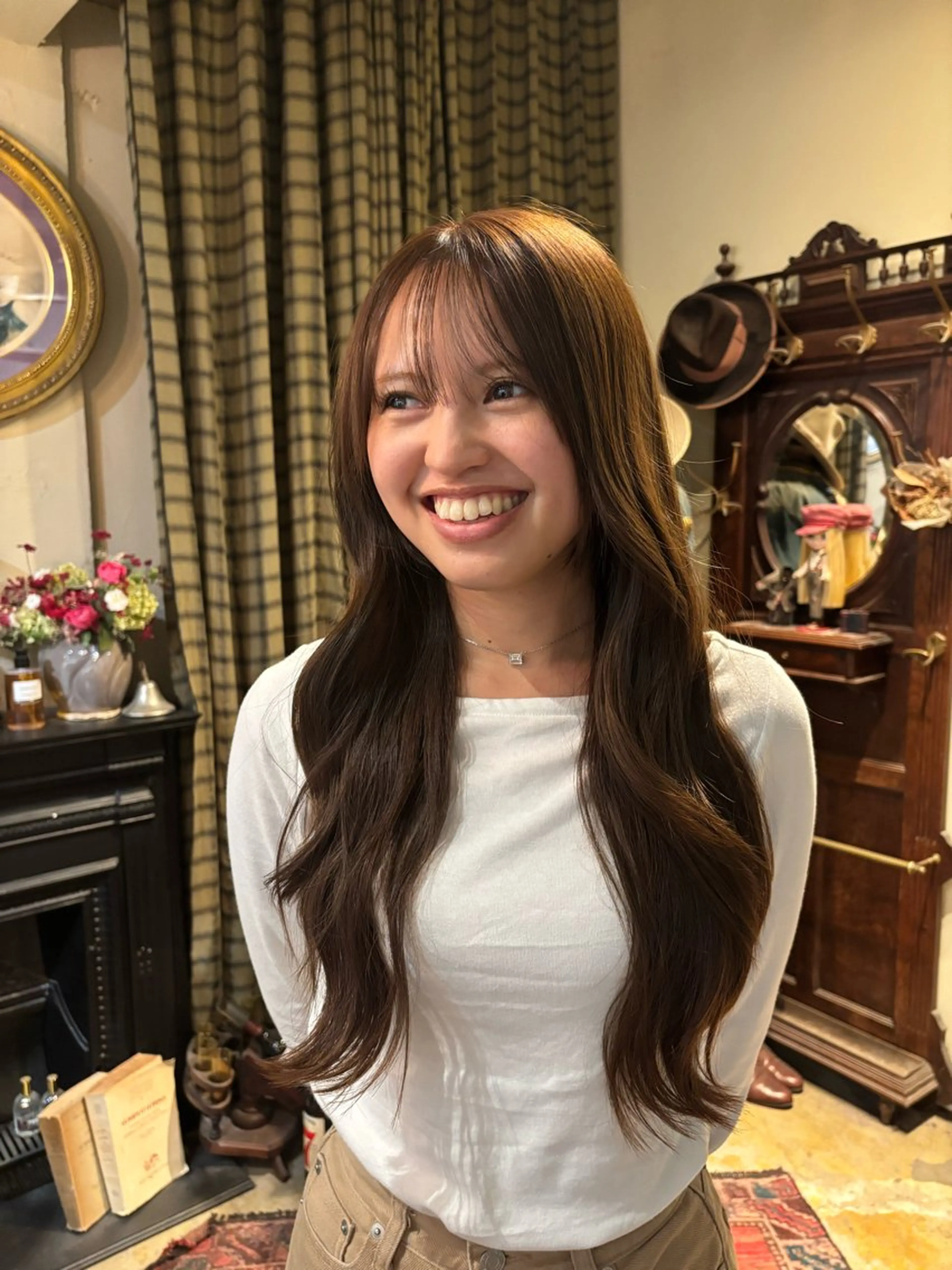 ロング カラー ヘアカラー アイ&カラーモデル 🎀KAREN🎀の眉毛・アイブロウイメージ