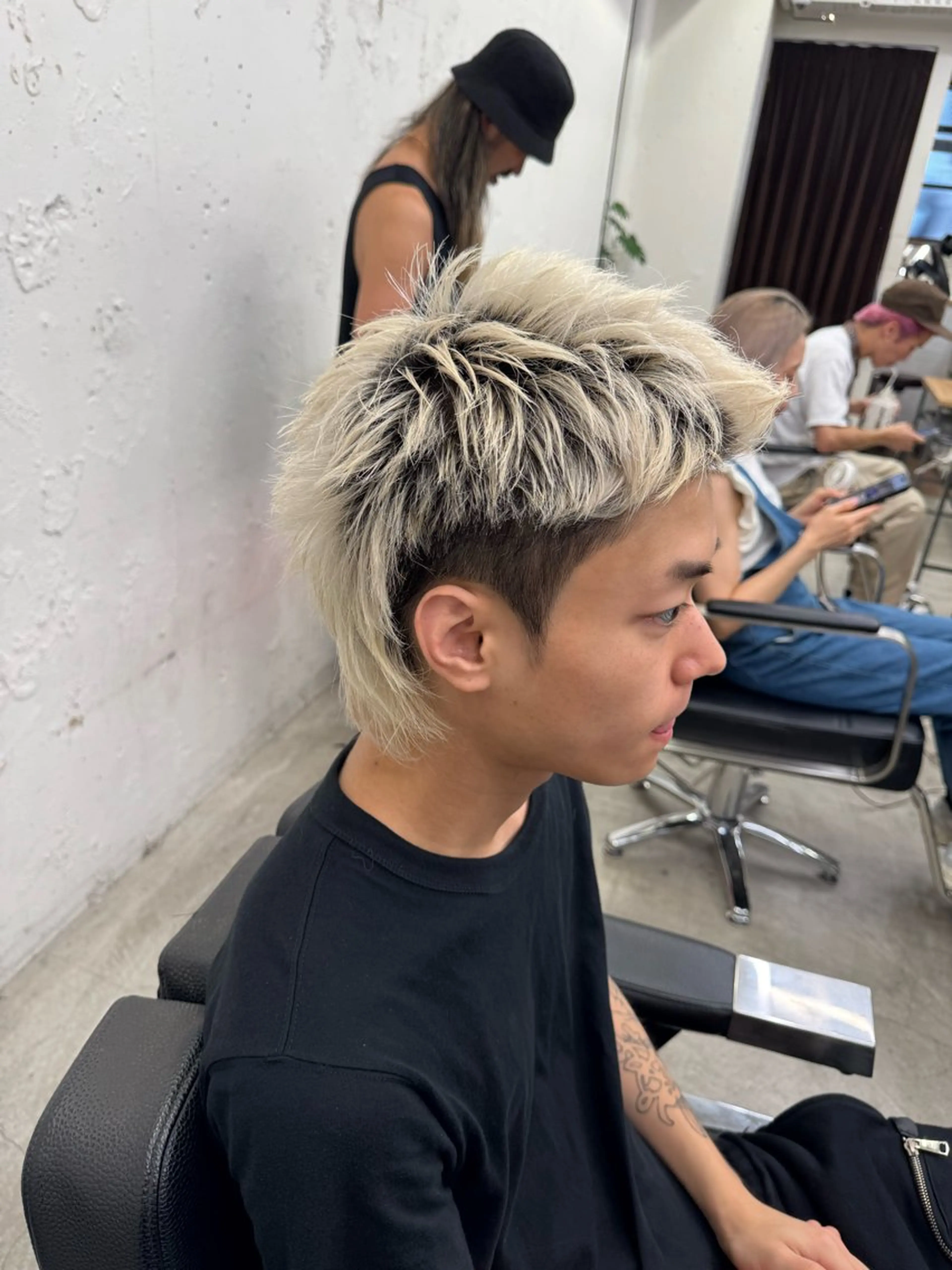 ショート カラー メンズ メンズブリーチ ブリーチ 抜きっぱなしブロンド ブロンド マレットヘア カット トリートメント Hair salon f所属・💈メンズ特化💈 TASUKUのヘアスタイル