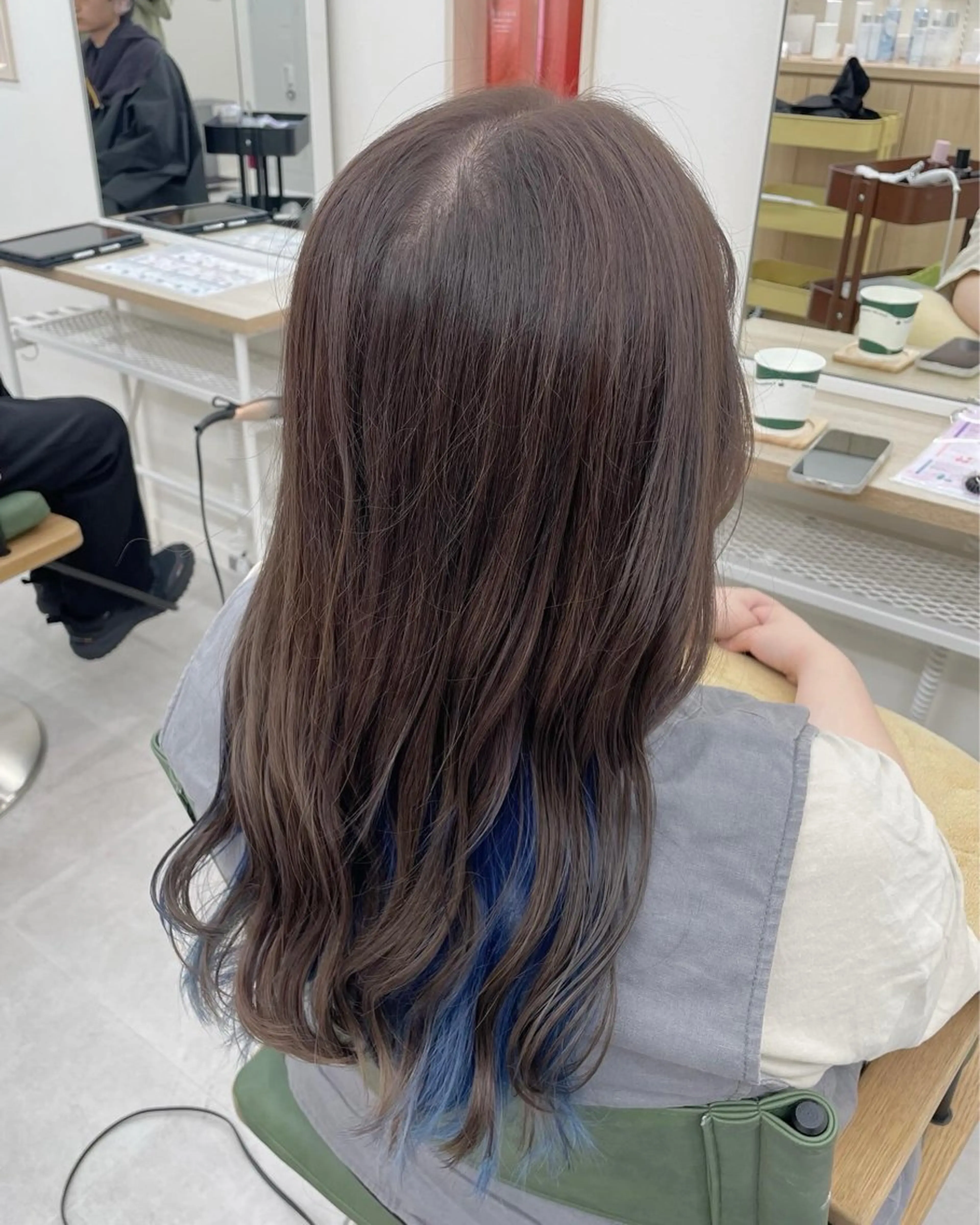 ロング カラー ヘアカラー NaVIユウジ ブリーチカラーのヘアスタイル