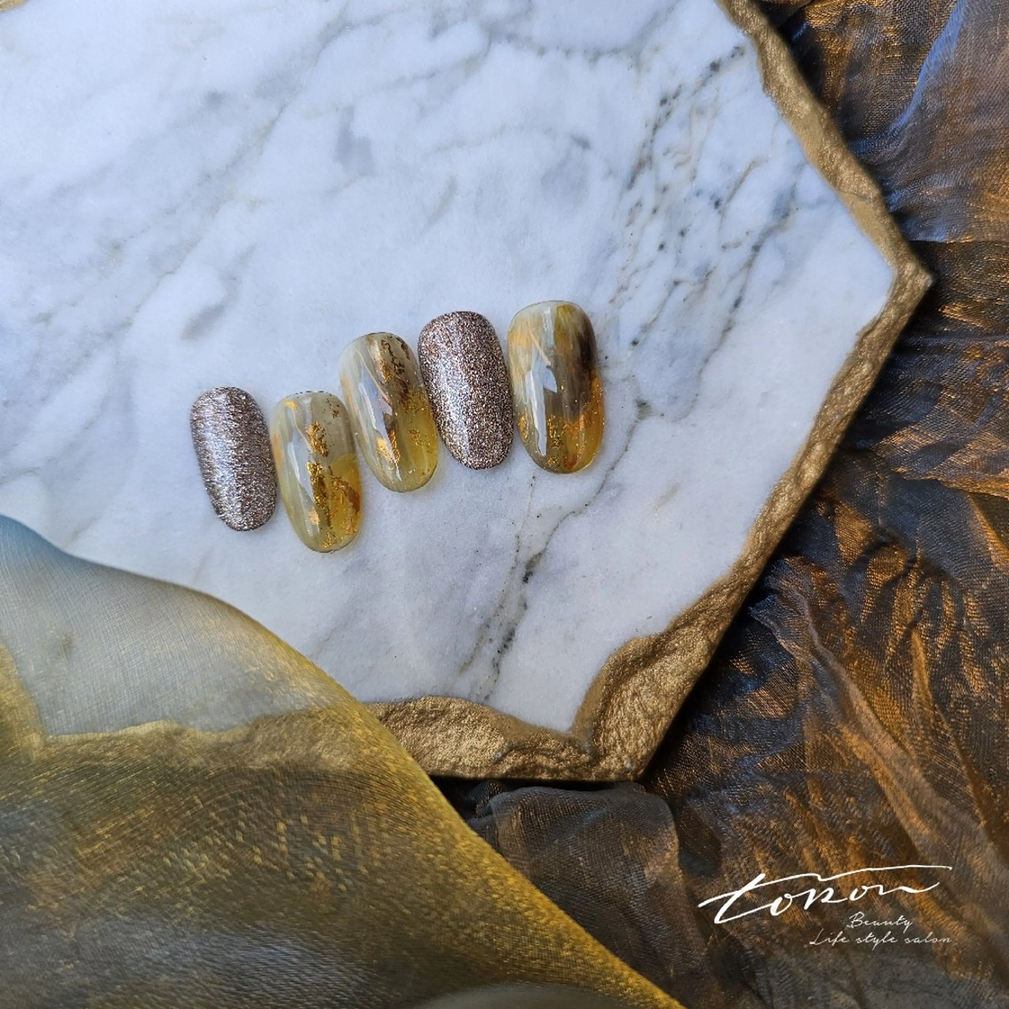 ネイル nailsalon  TORONのネイルデザイン