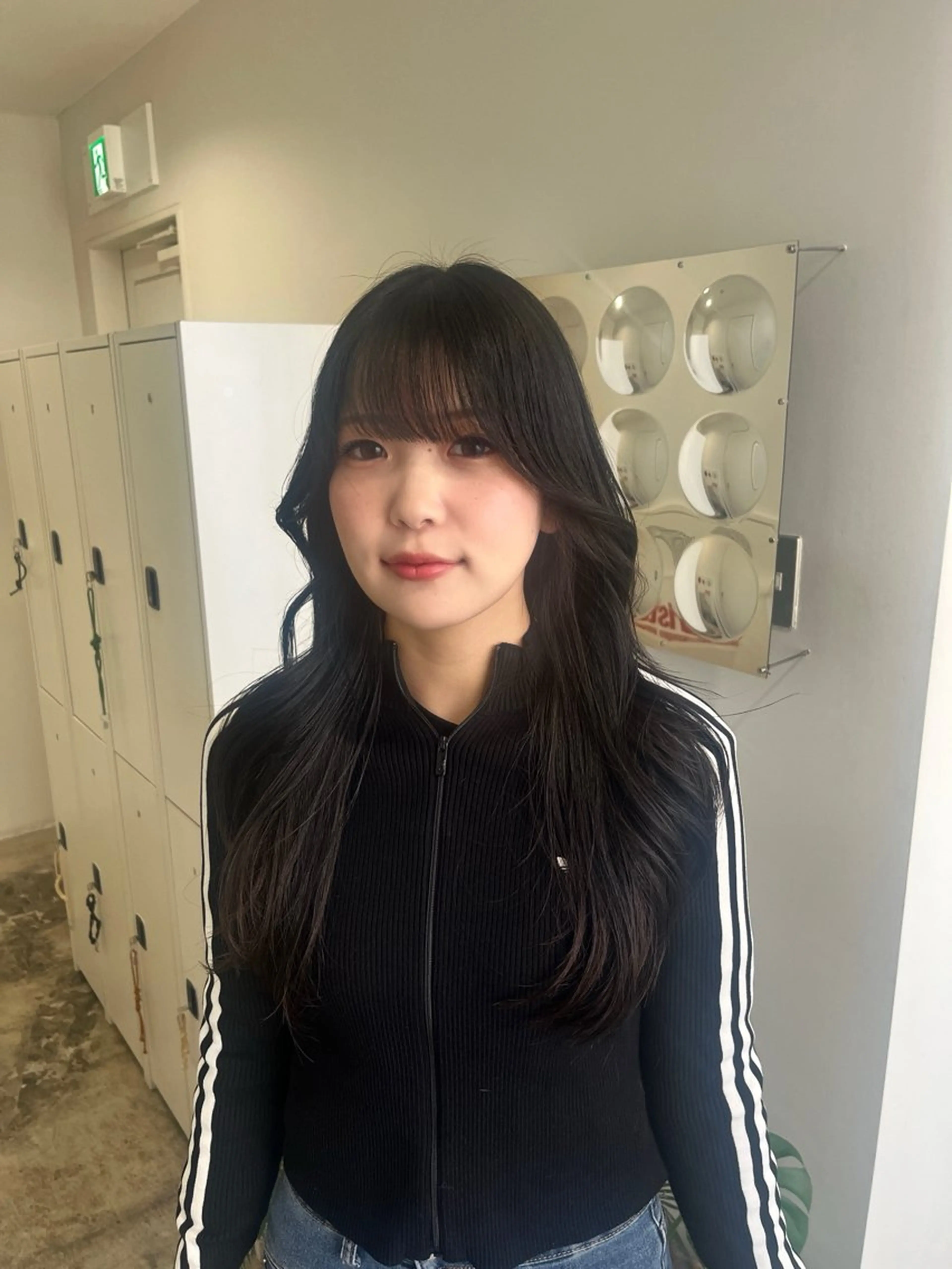 ロング くびれヘア レイヤーカット カット ヘアカラー Shion/ レイヤー/髪質改善のヘアスタイル