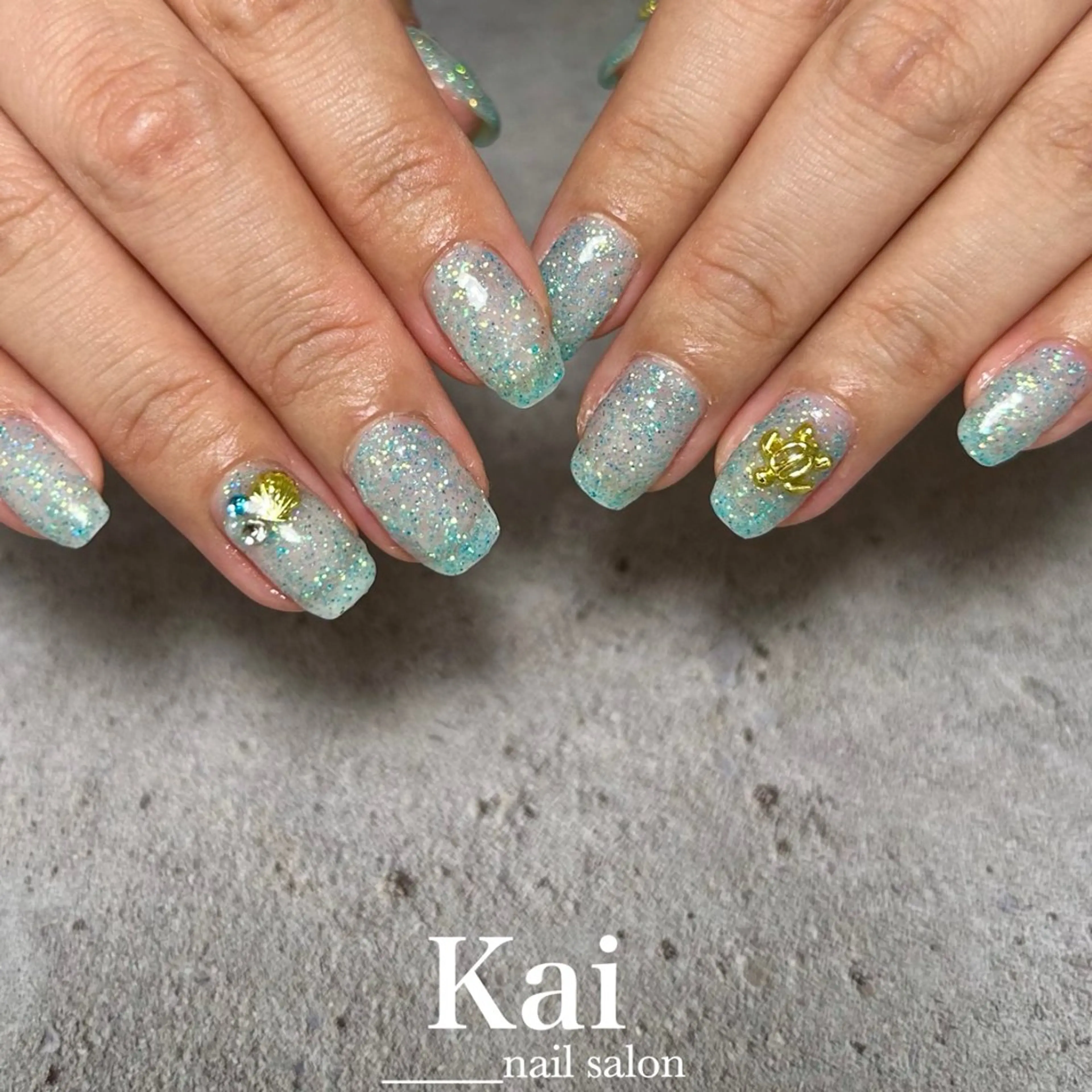ネイル ブルー ラメ(グリッター) 夏ネイル ハンドネイル Kai  nail Mayukoのネイルデザイン