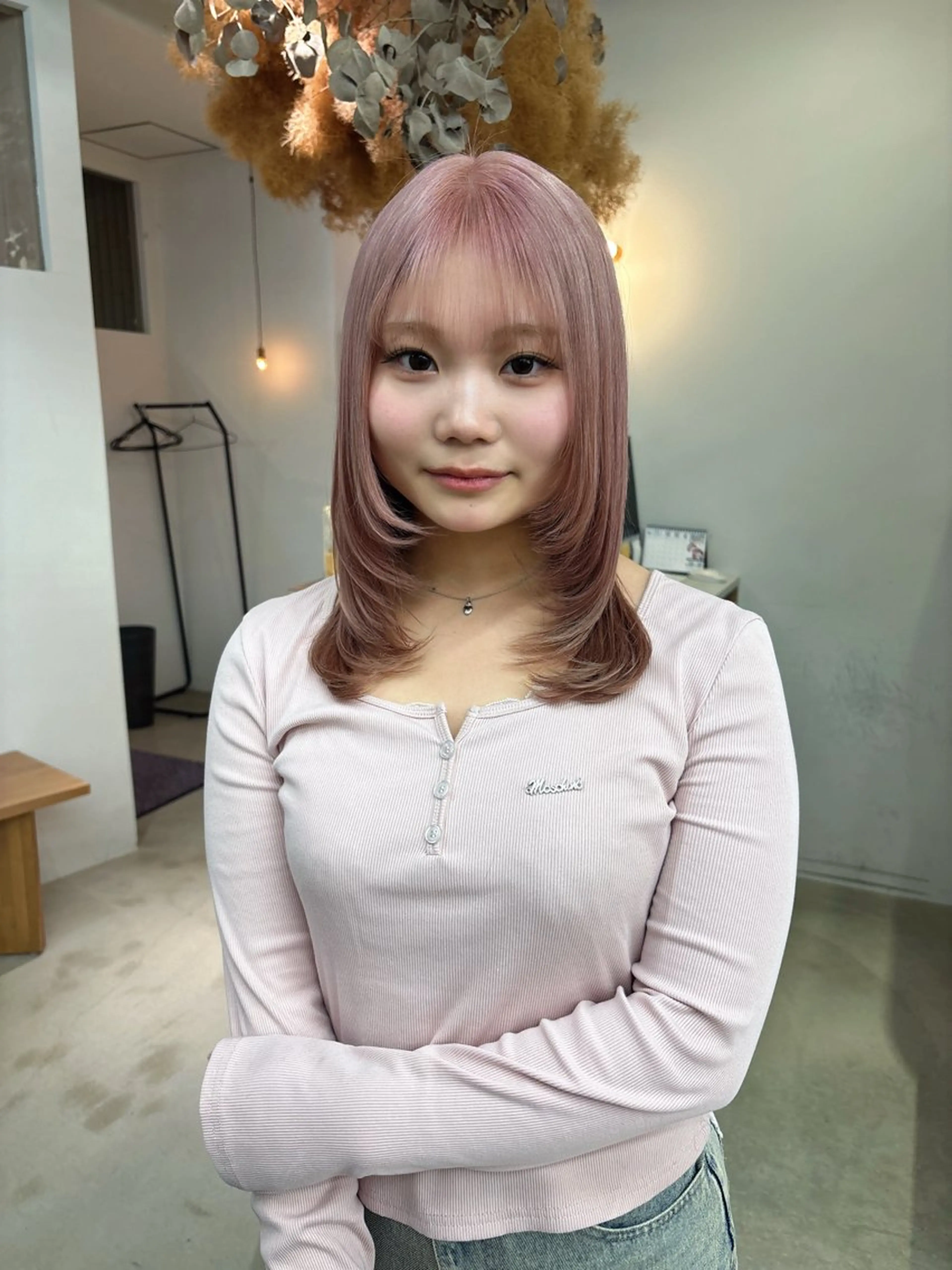 ミディアム vince gio 彩織のヘアスタイル