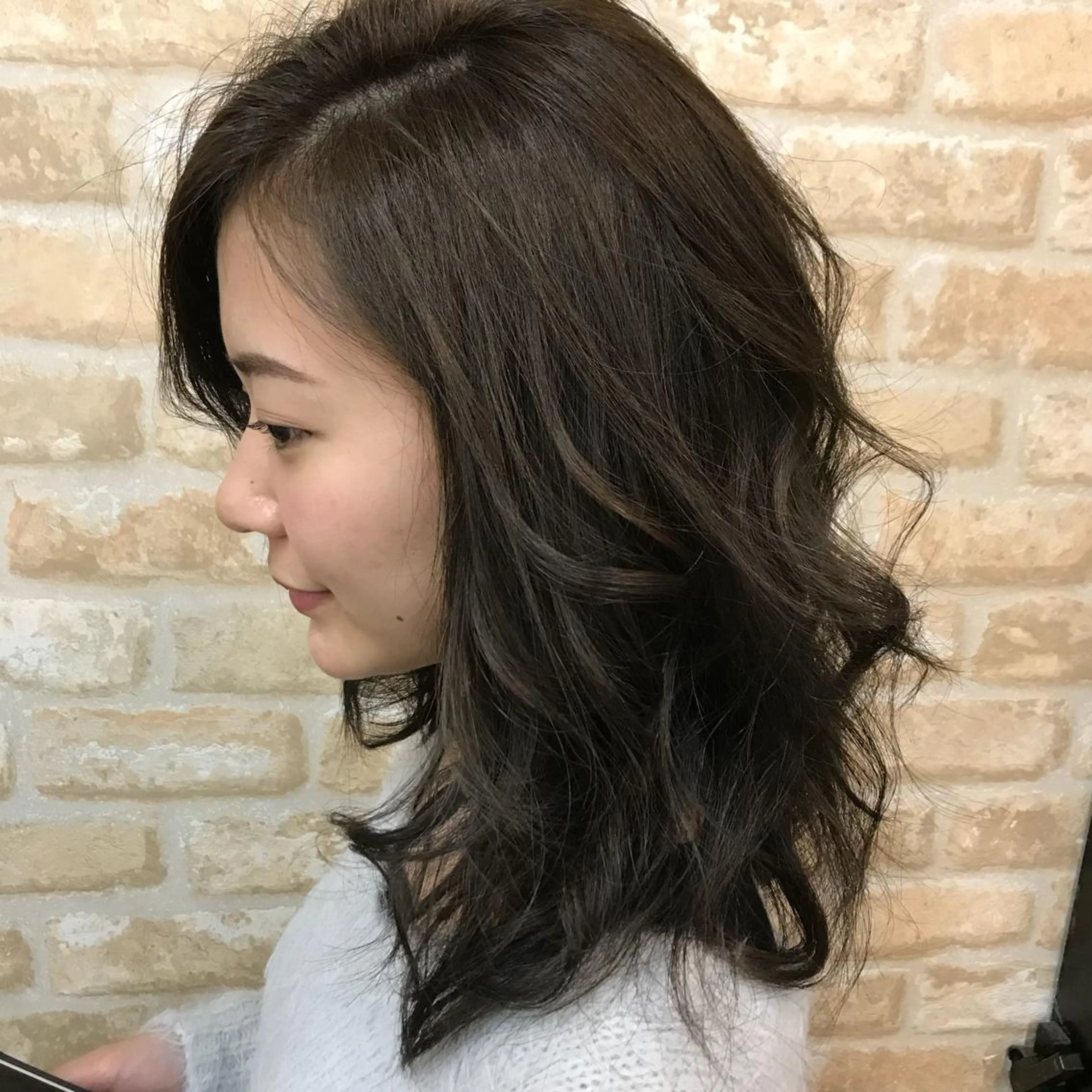 ミディアム カラー ブラウンカラー ショコラブラウン アンダーバーホワイト_WHITE所属・_WHITE芝本 賢吾【天王寺店】のヘアスタイル